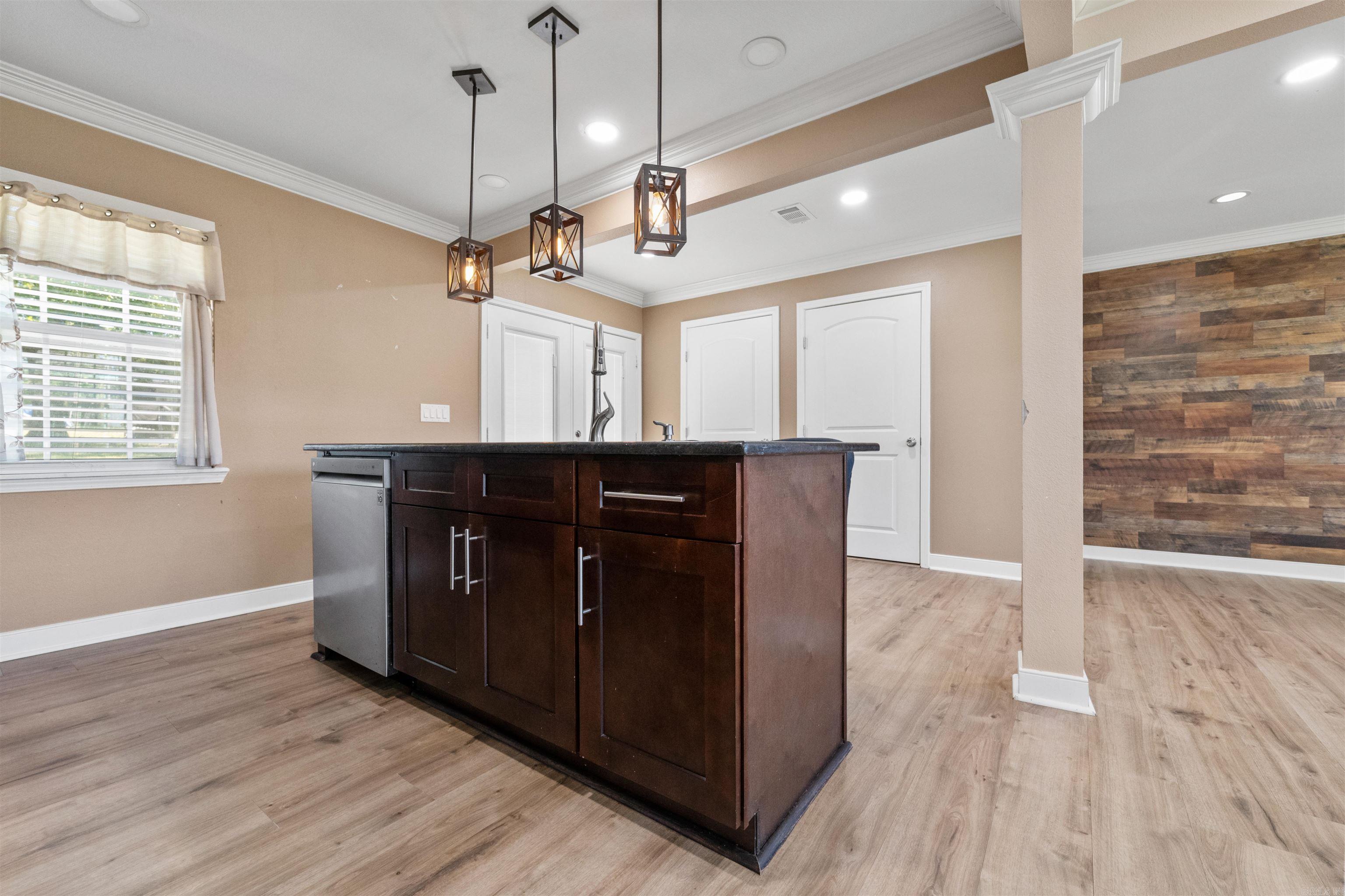 WAKEFIELD VILLAGE - Residential