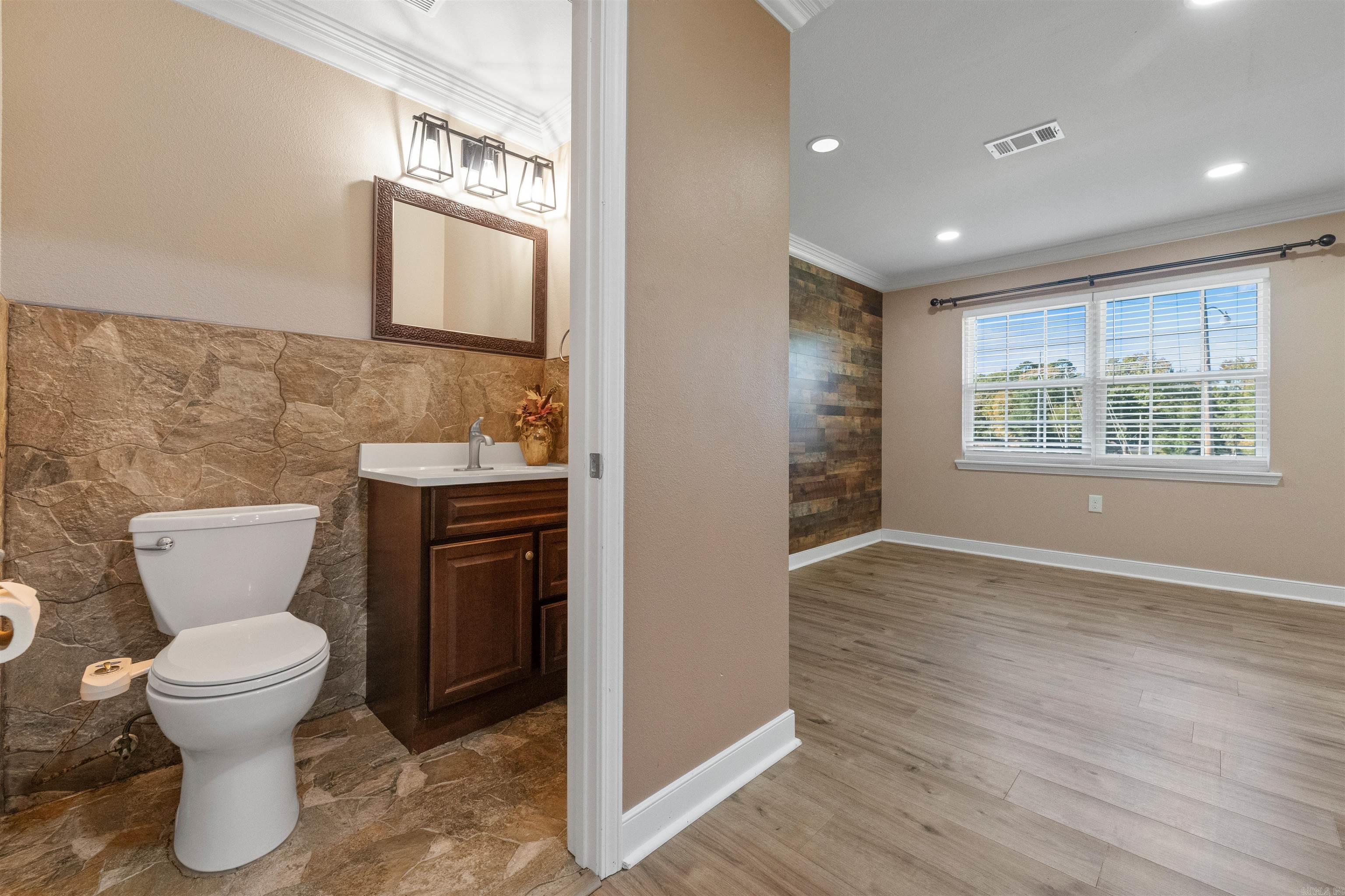 WAKEFIELD VILLAGE - Residential