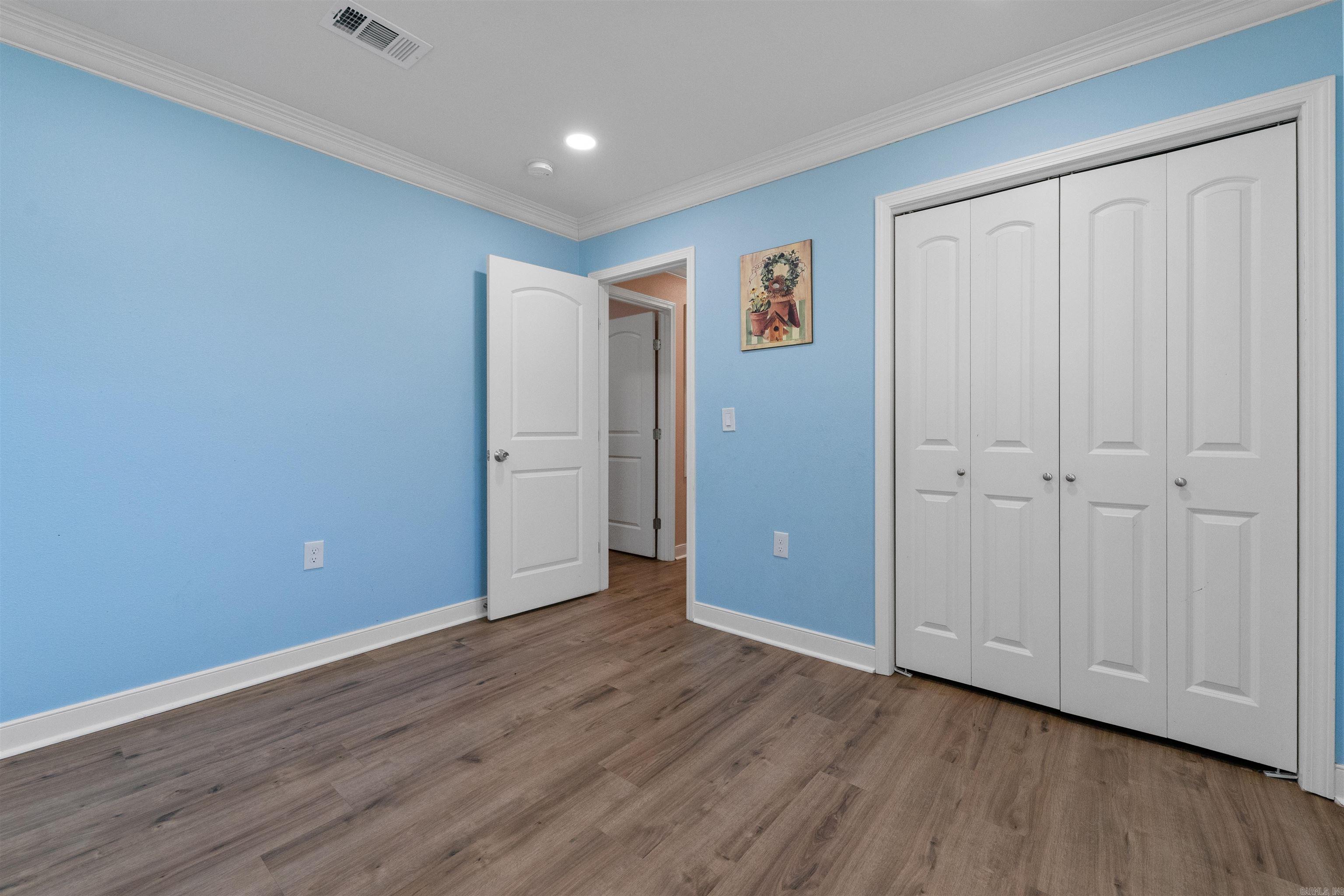 WAKEFIELD VILLAGE - Residential