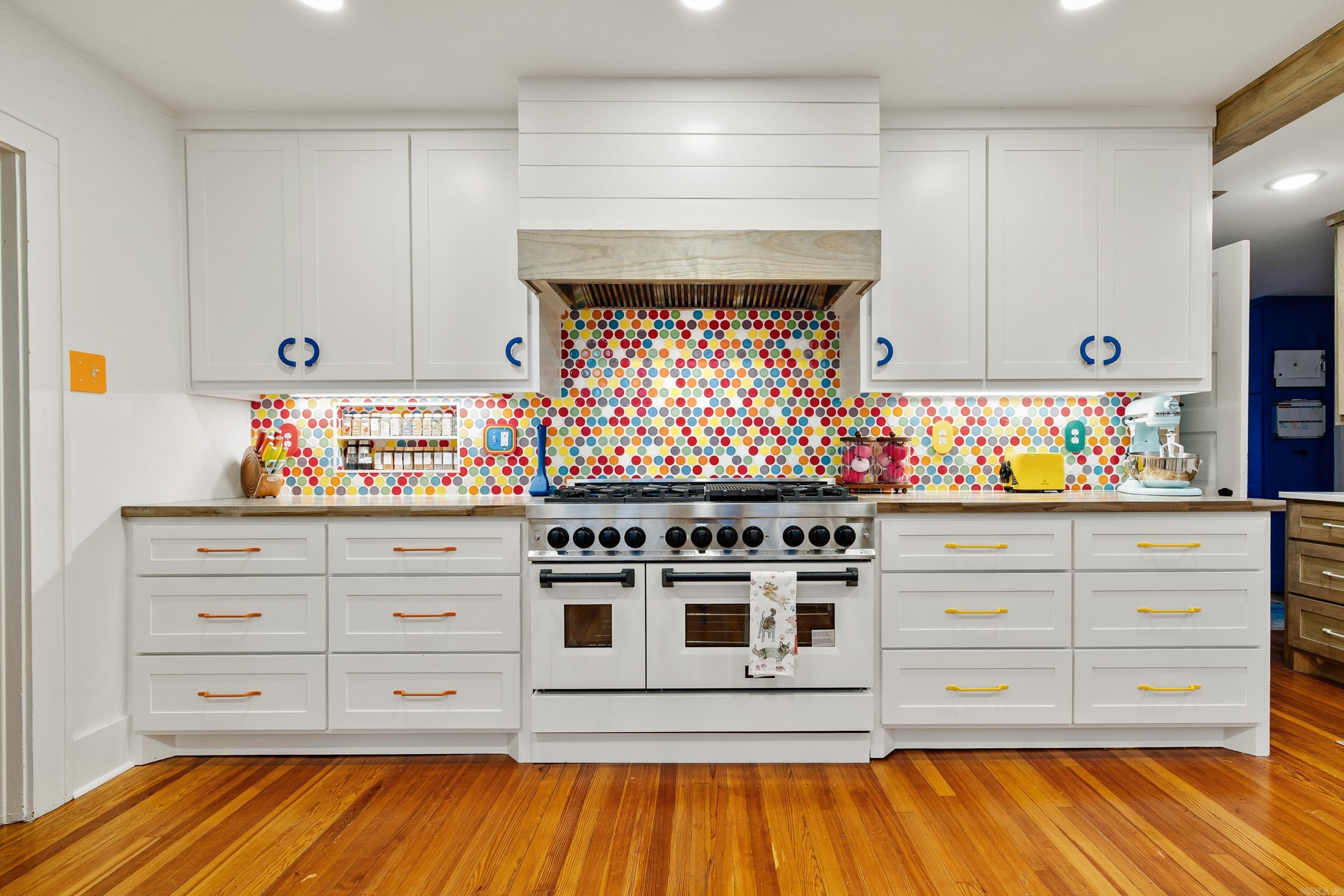 PULASKI HEIGHTS - Residential