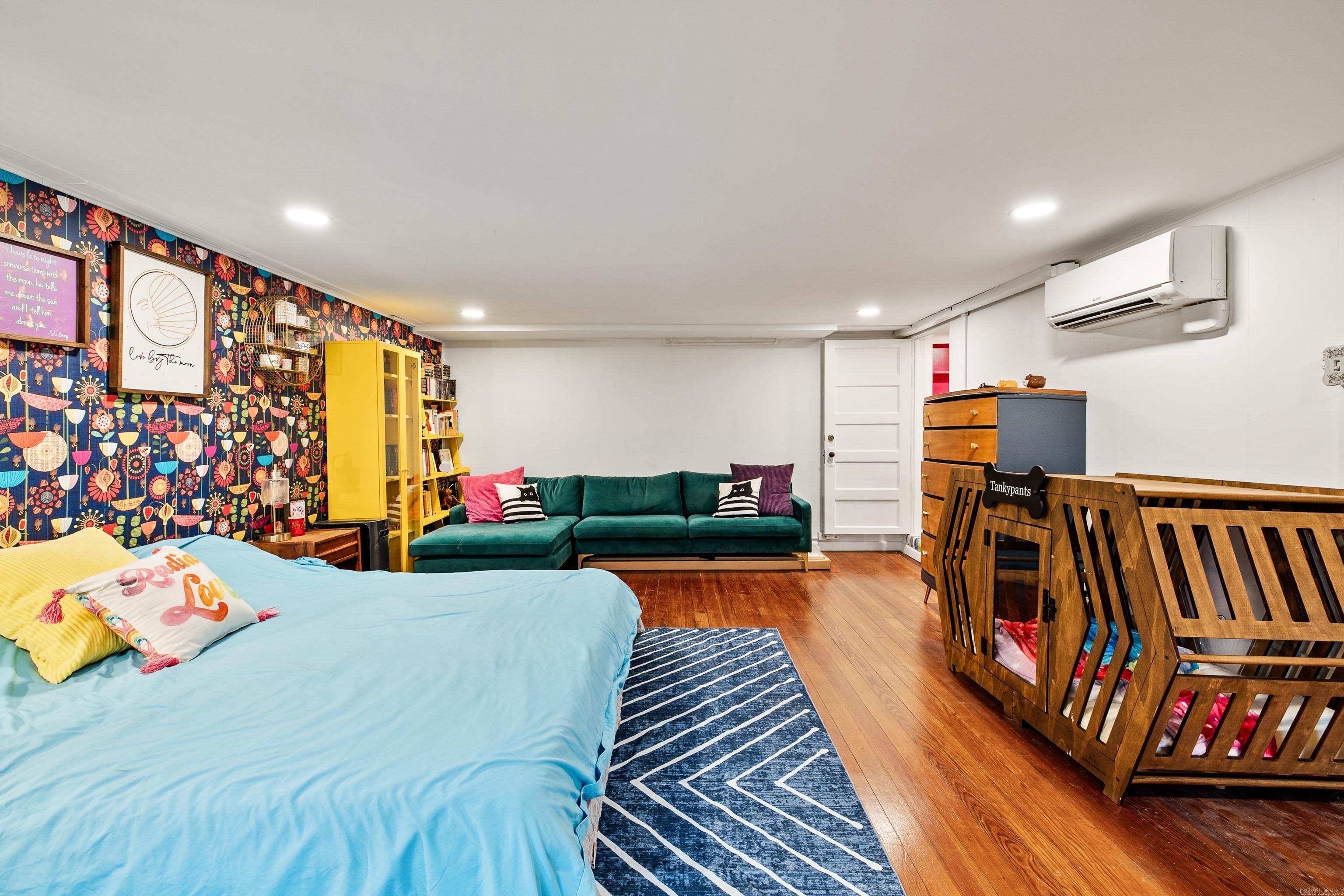 PULASKI HEIGHTS - Residential