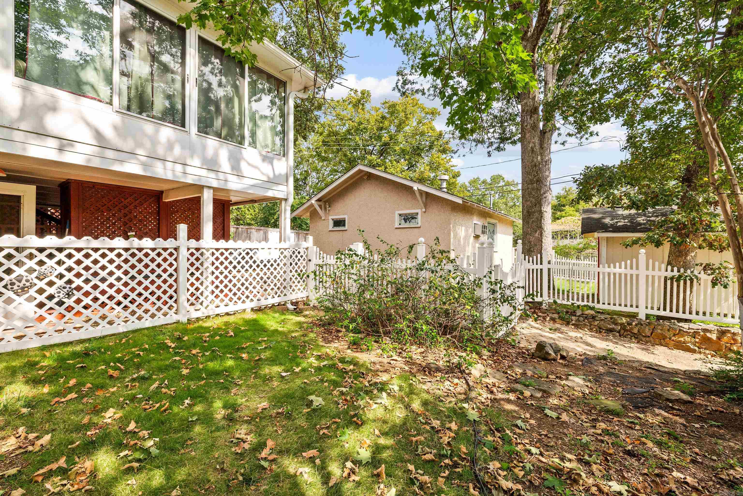 PULASKI HEIGHTS - Residential