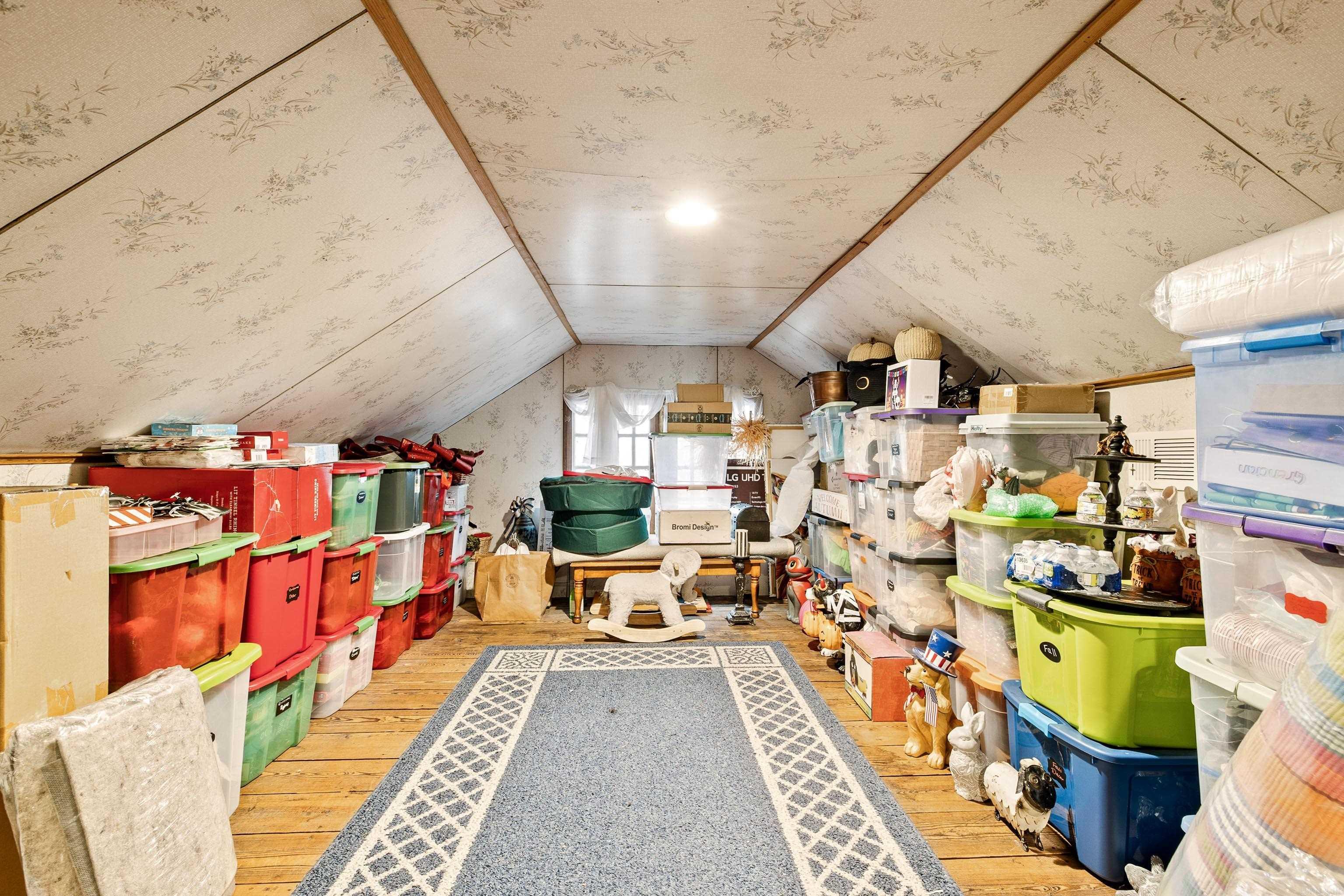 PULASKI HEIGHTS - Residential