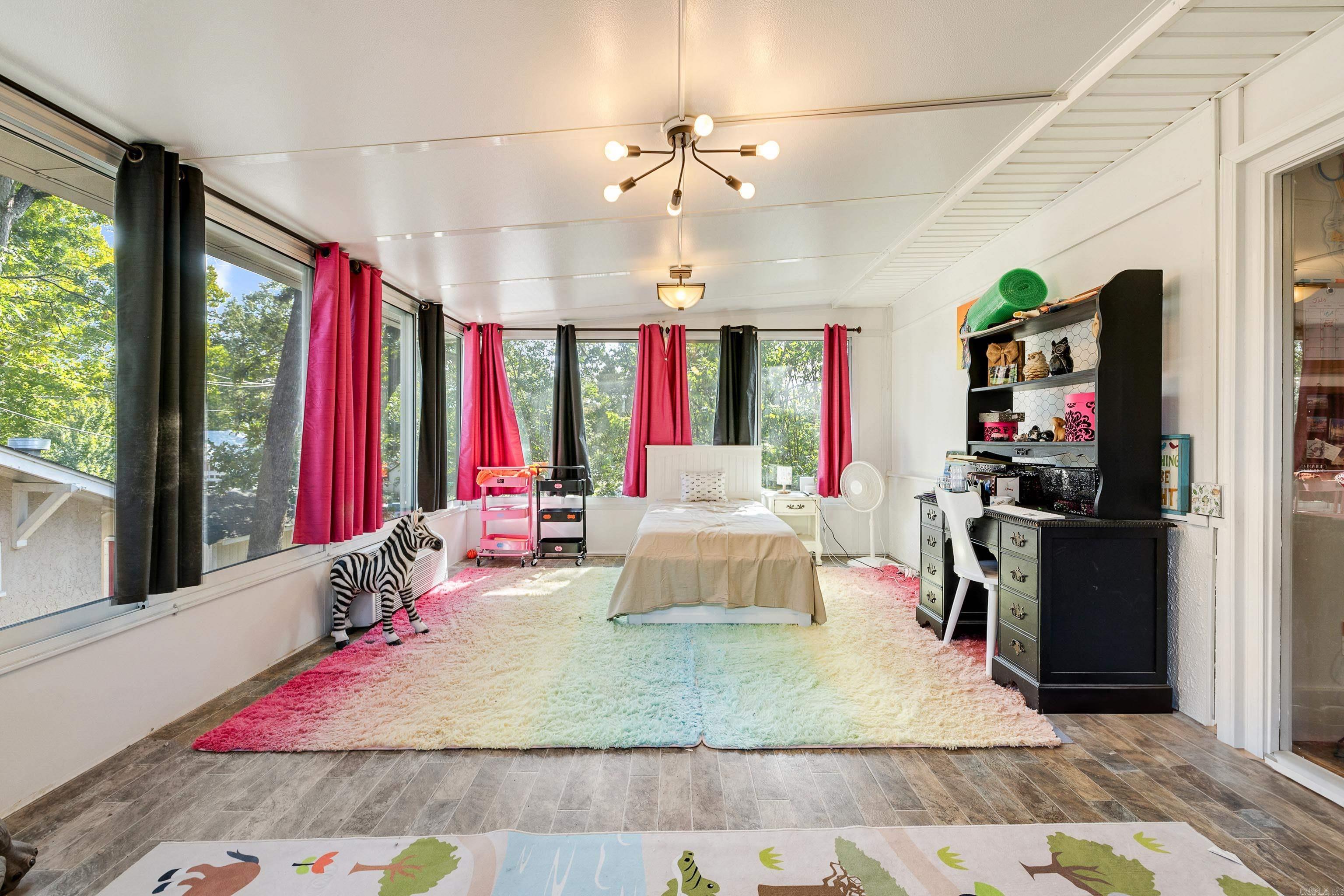 PULASKI HEIGHTS - Residential