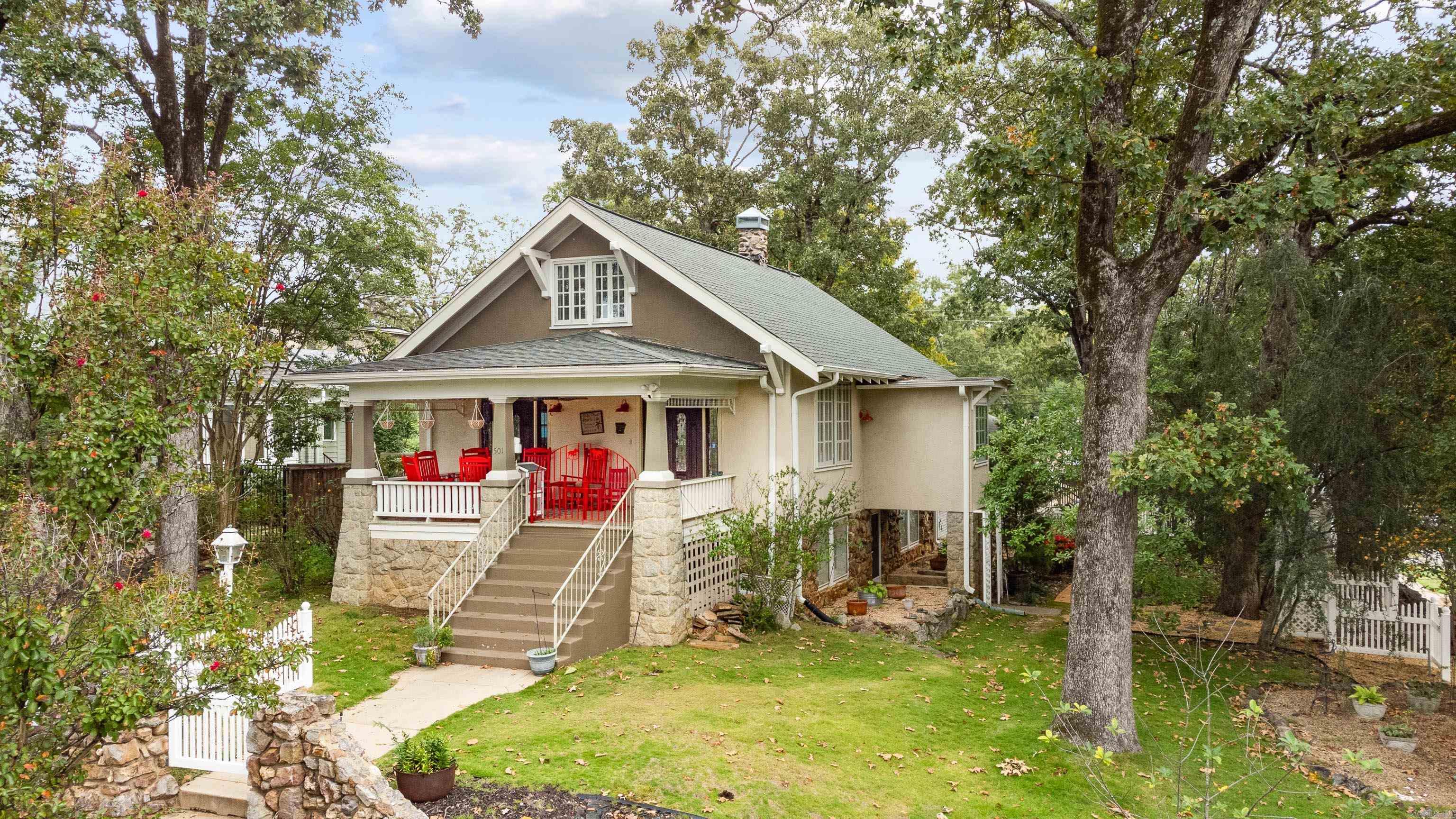 PULASKI HEIGHTS - Residential