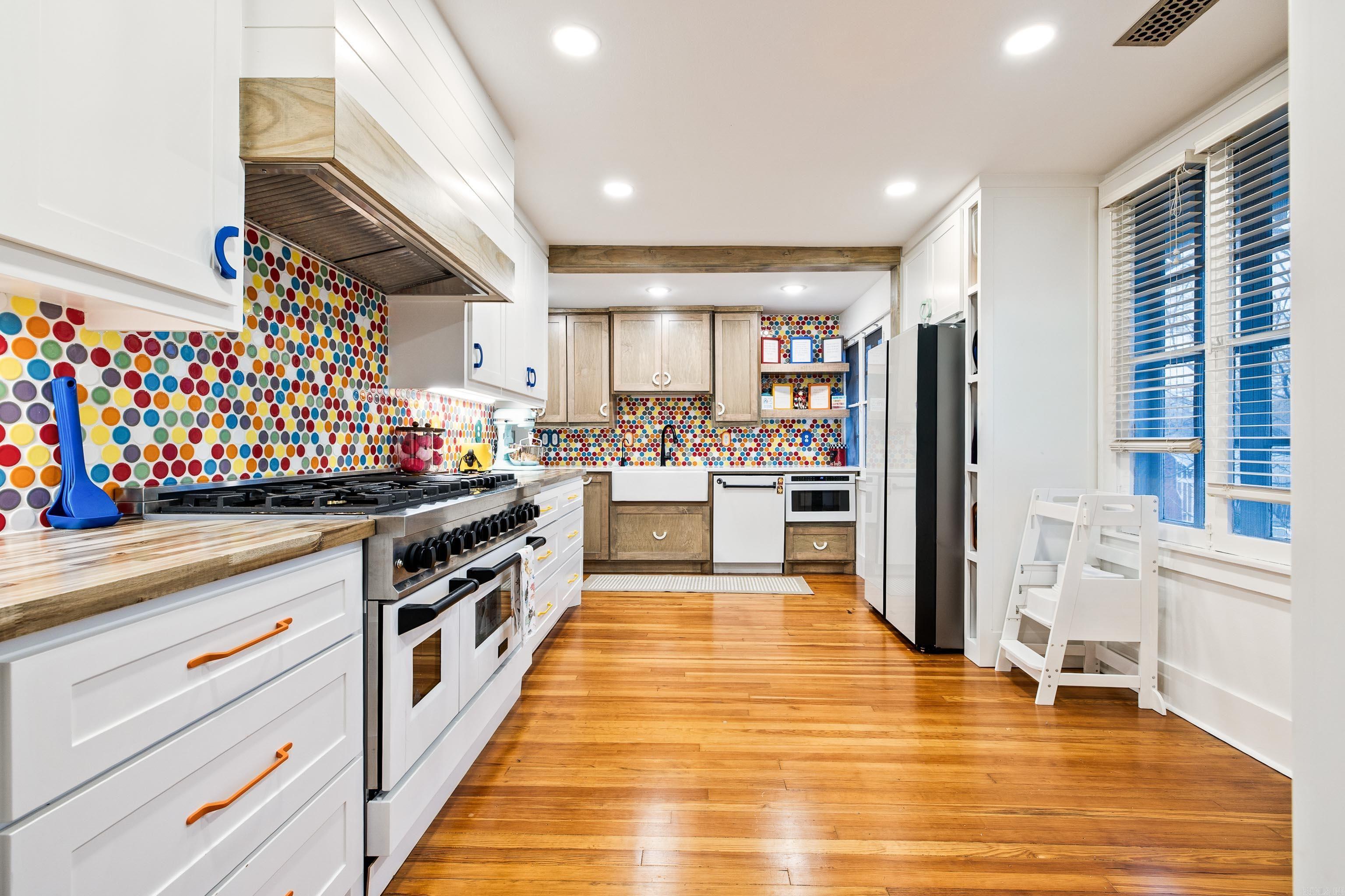 PULASKI HEIGHTS - Residential