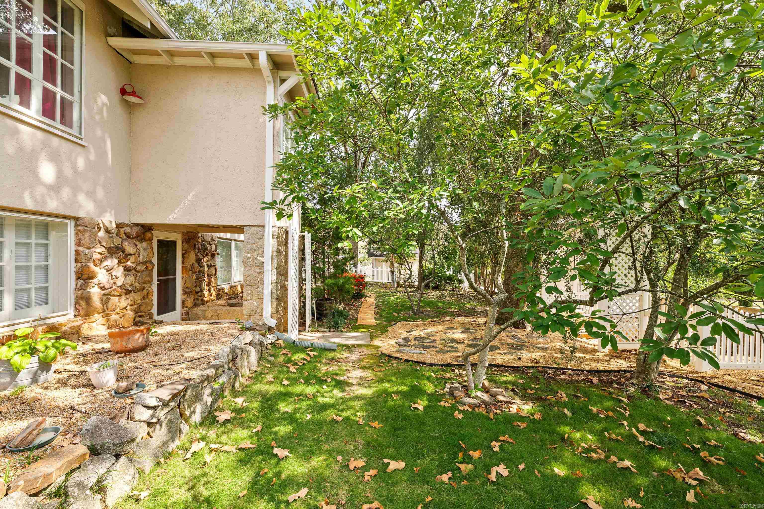 PULASKI HEIGHTS - Residential