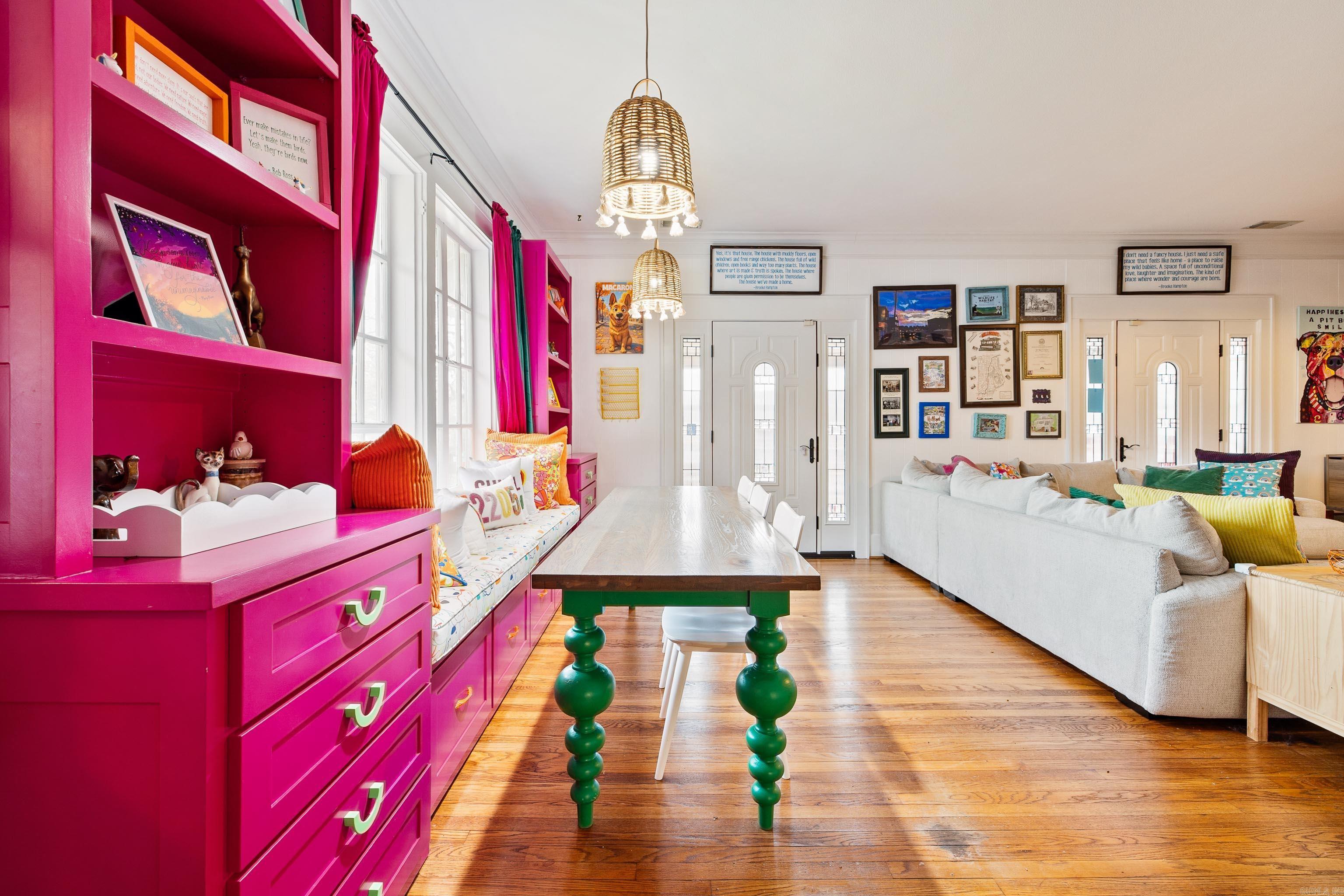 PULASKI HEIGHTS - Residential