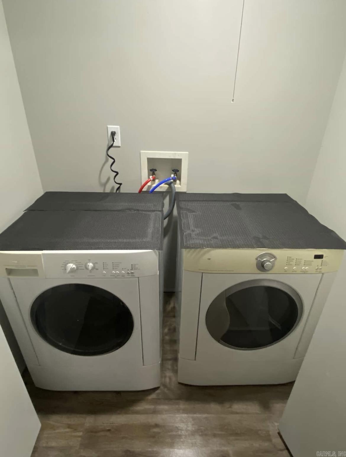 White Estates - Residential