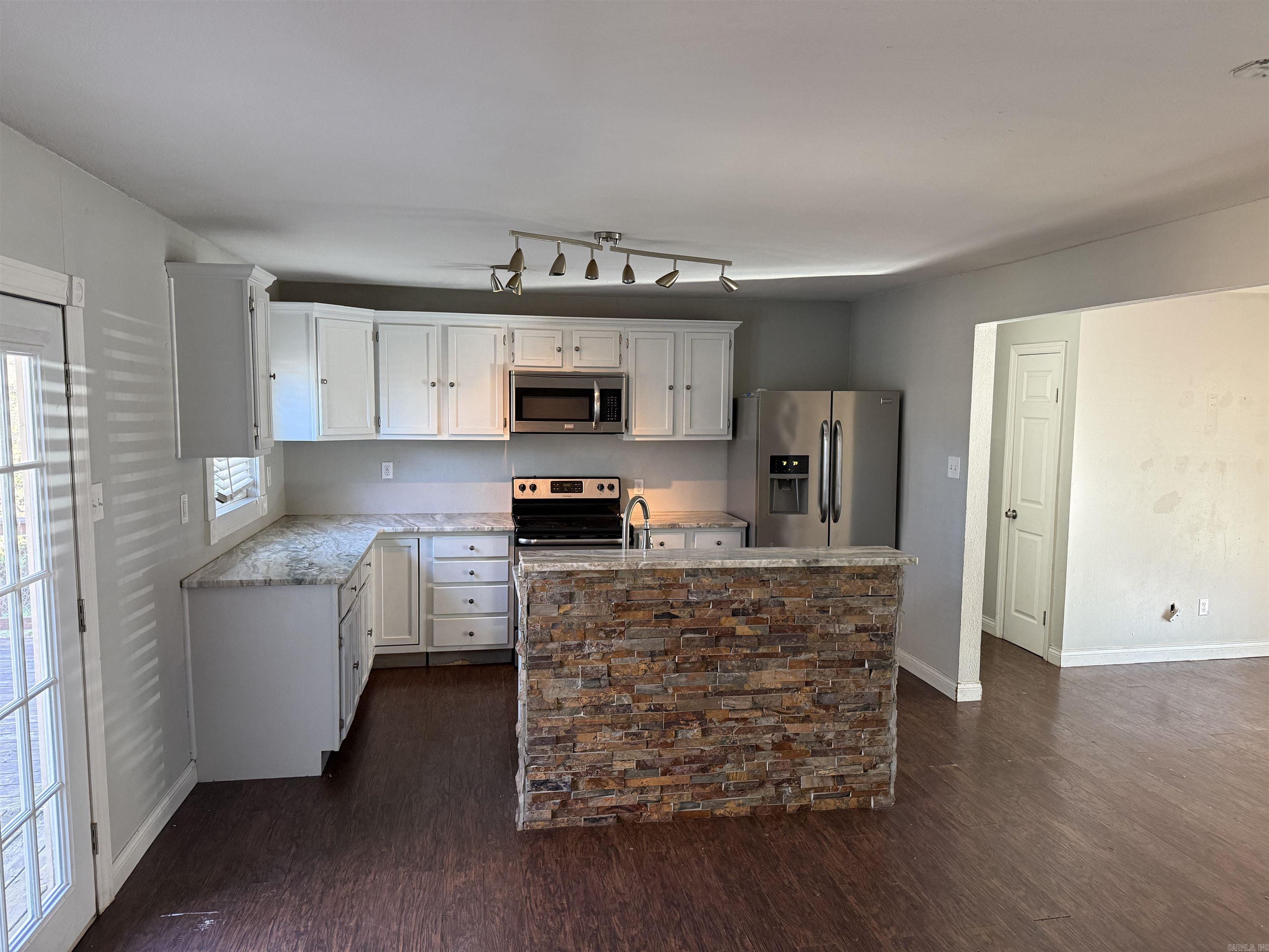 CLOVER HILL PLACE - Residential