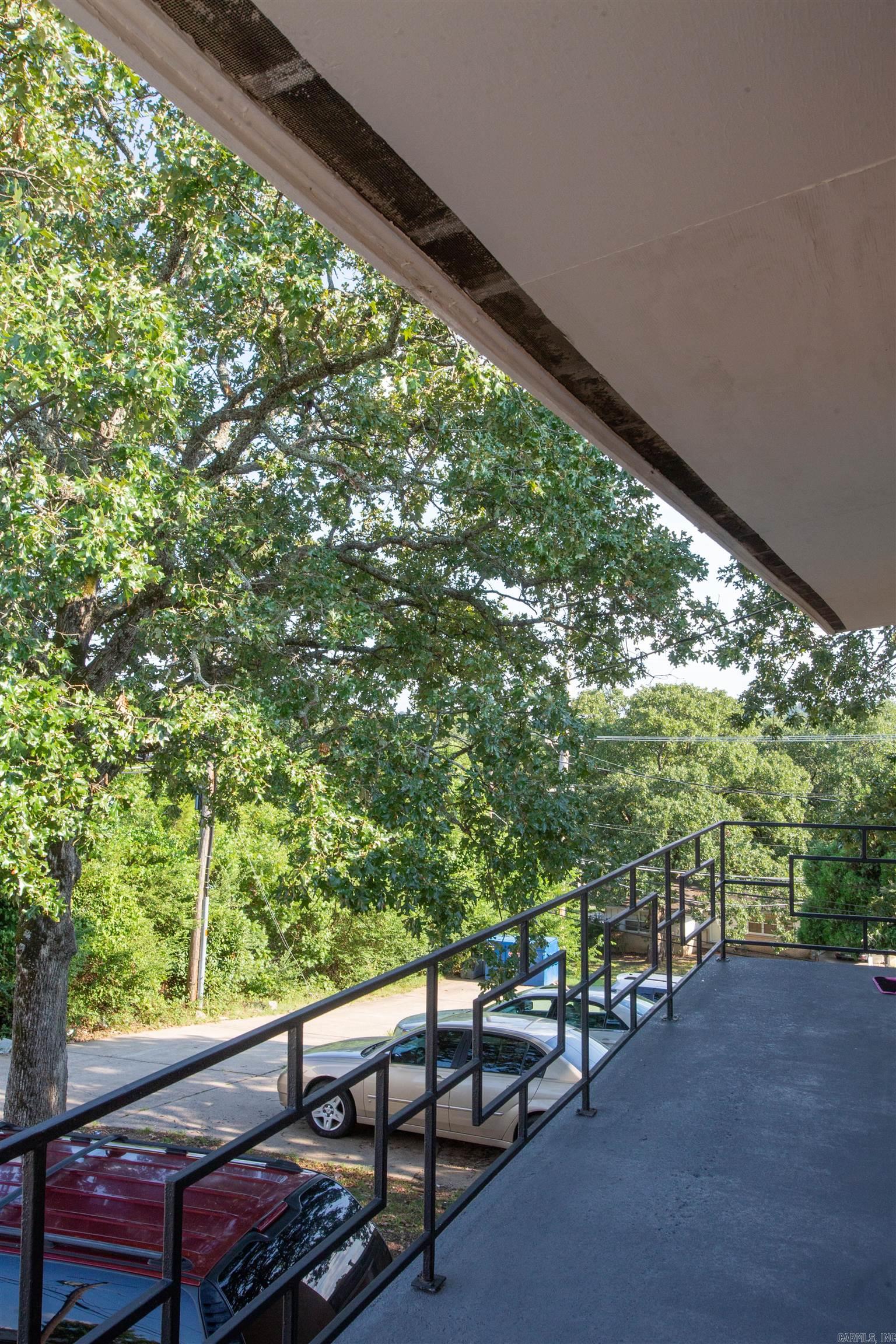 ARROW HEAD MANOR - Residential Lease