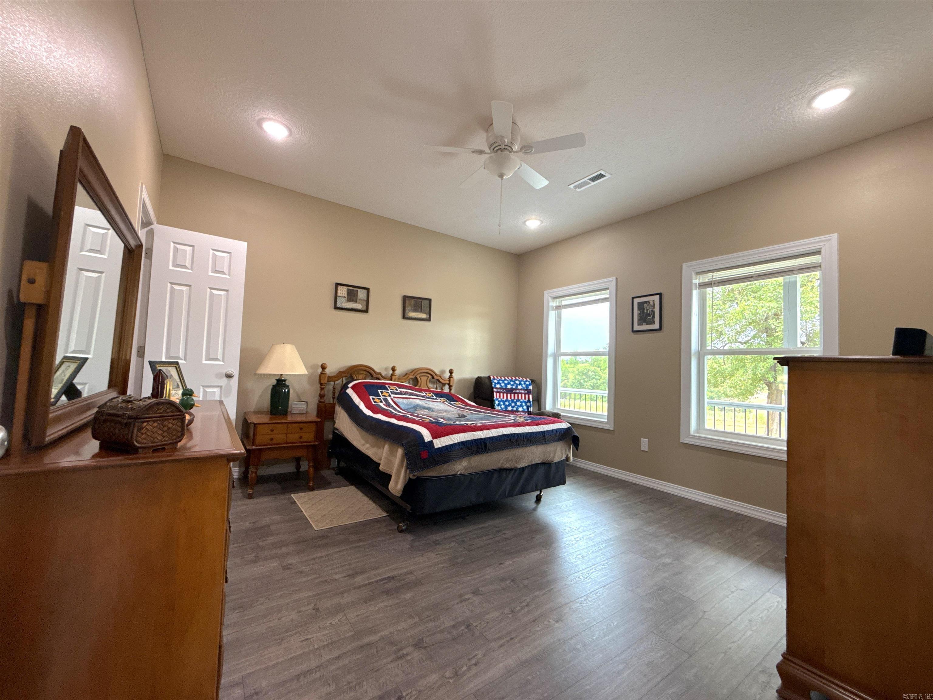 RIVERSIDE RIDGE ESTATES - Residential