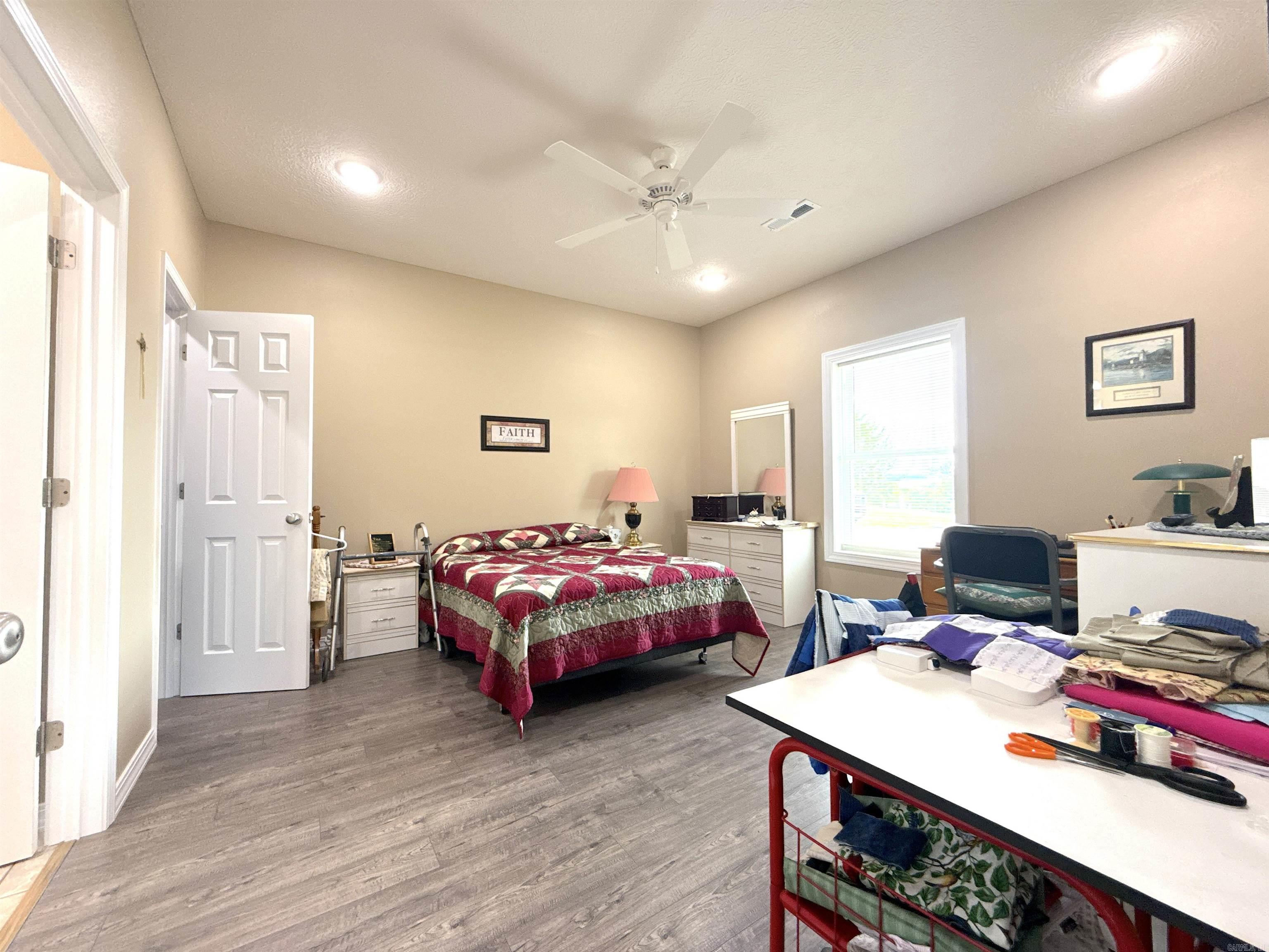 RIVERSIDE RIDGE ESTATES - Residential