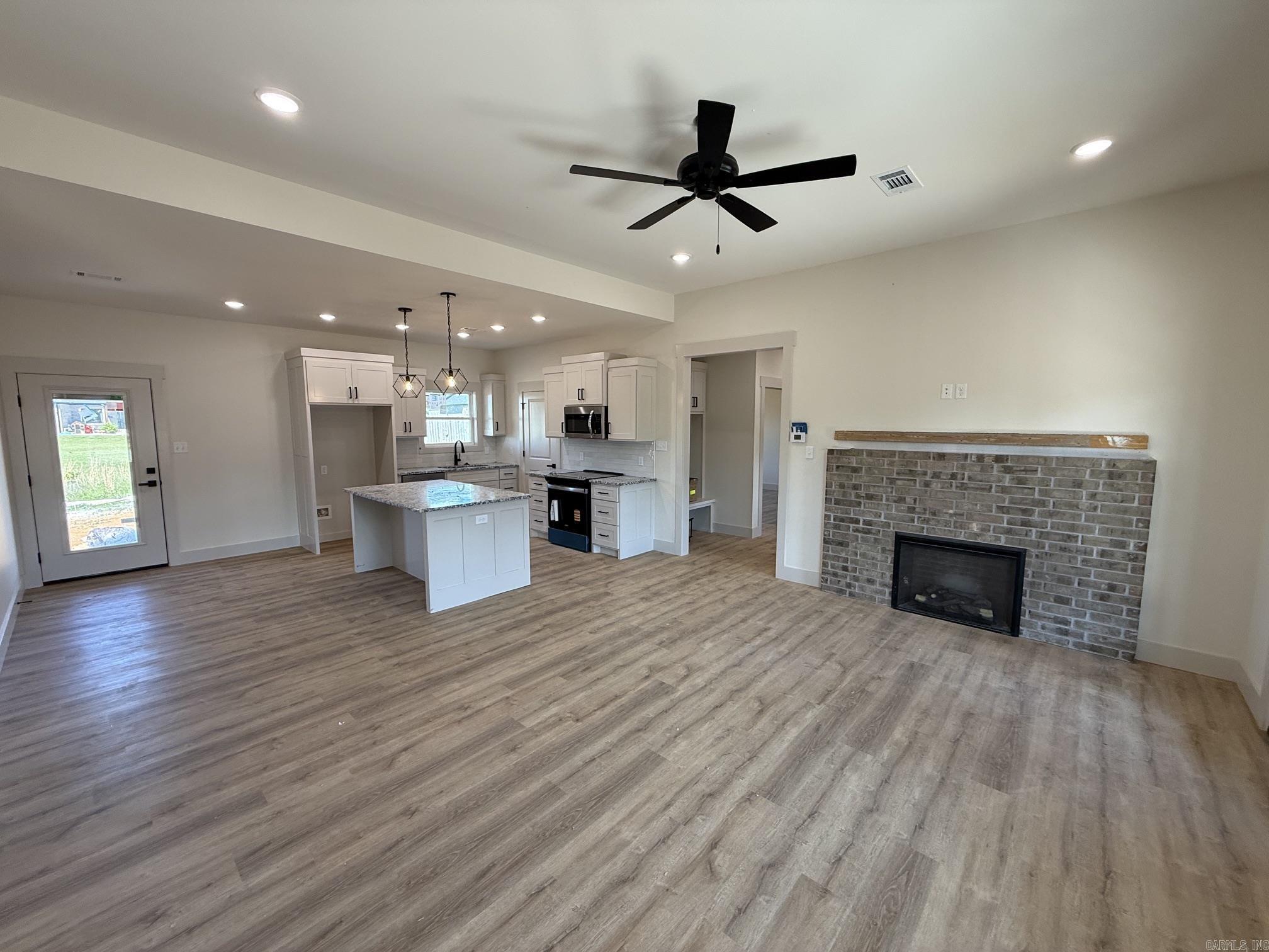 T.R. CREEKSIDE SUBDIVISION - Residential