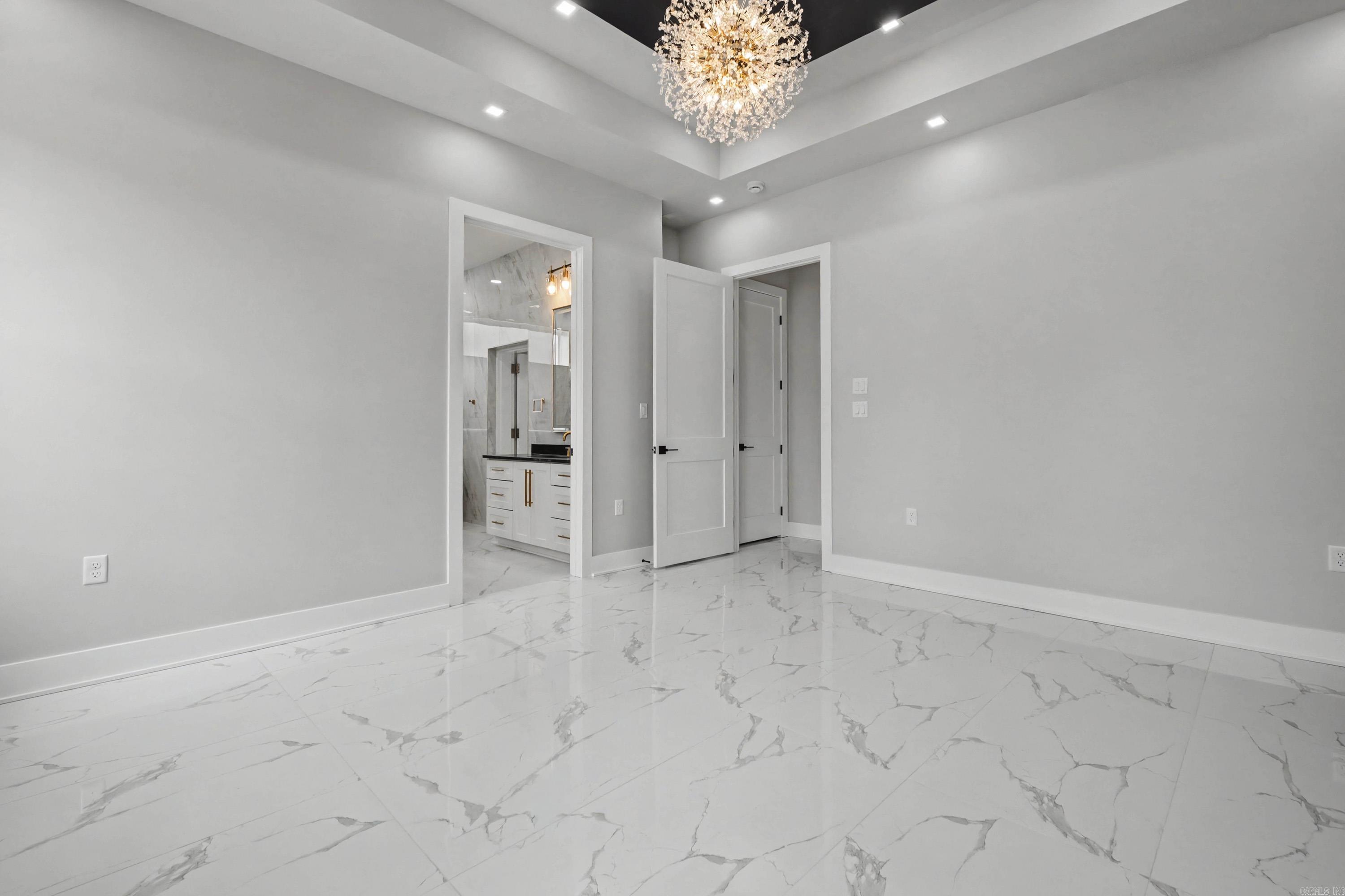 OAK GLEN SUB  - LITTLE ROCK - Residential Lease