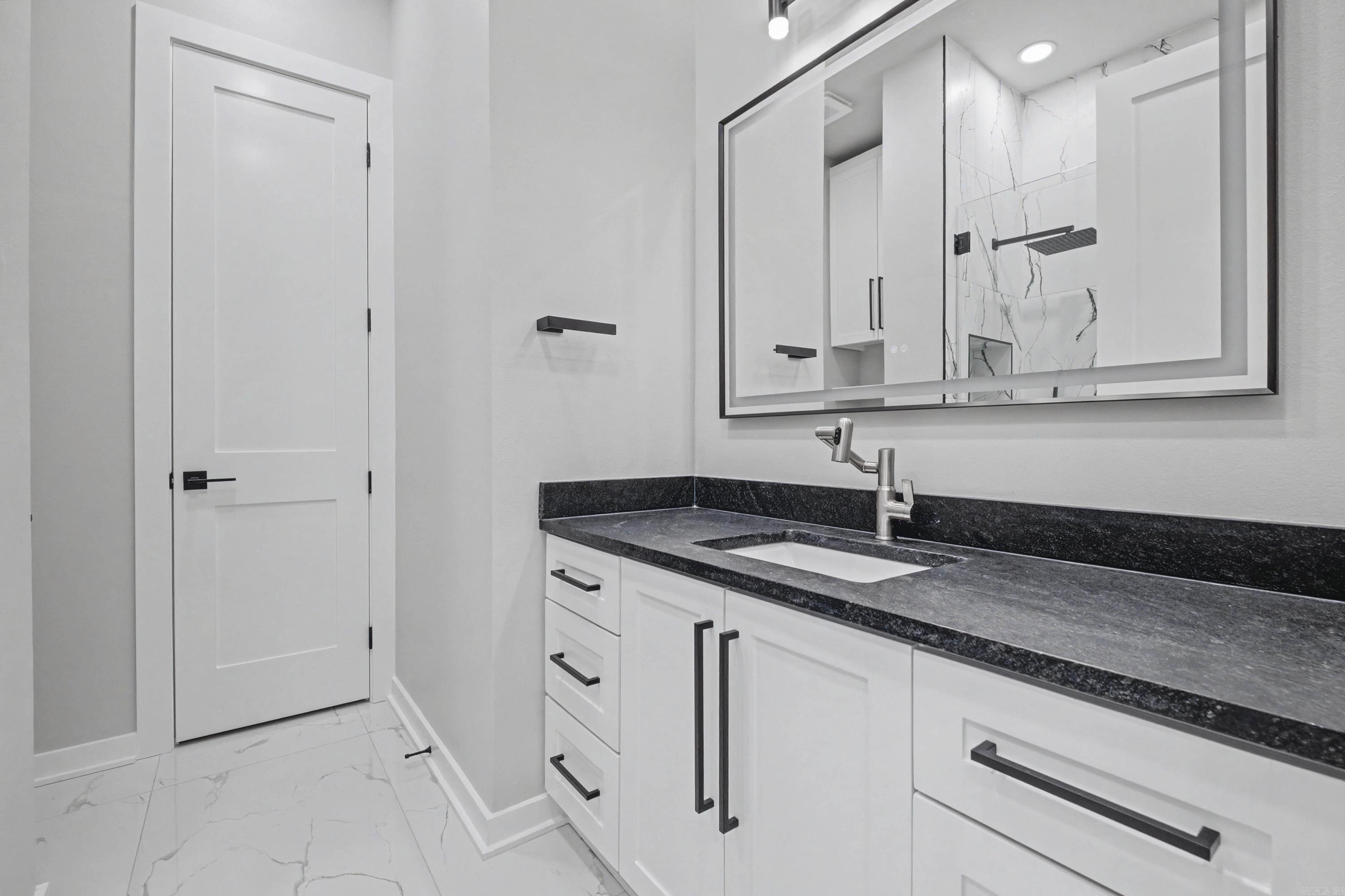 OAK GLEN SUB  - LITTLE ROCK - Residential Lease