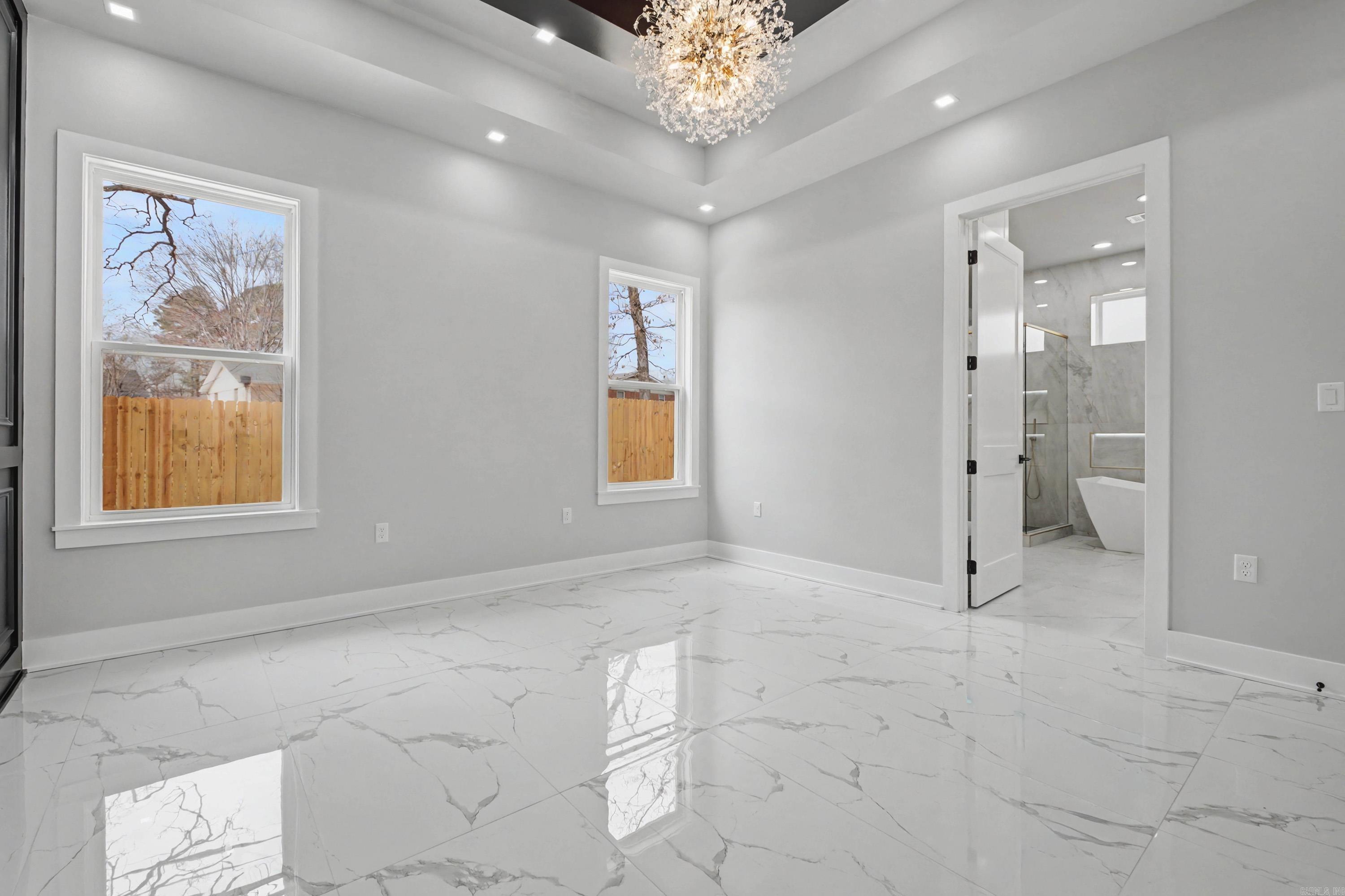 OAK GLEN SUB  - LITTLE ROCK - Residential Lease