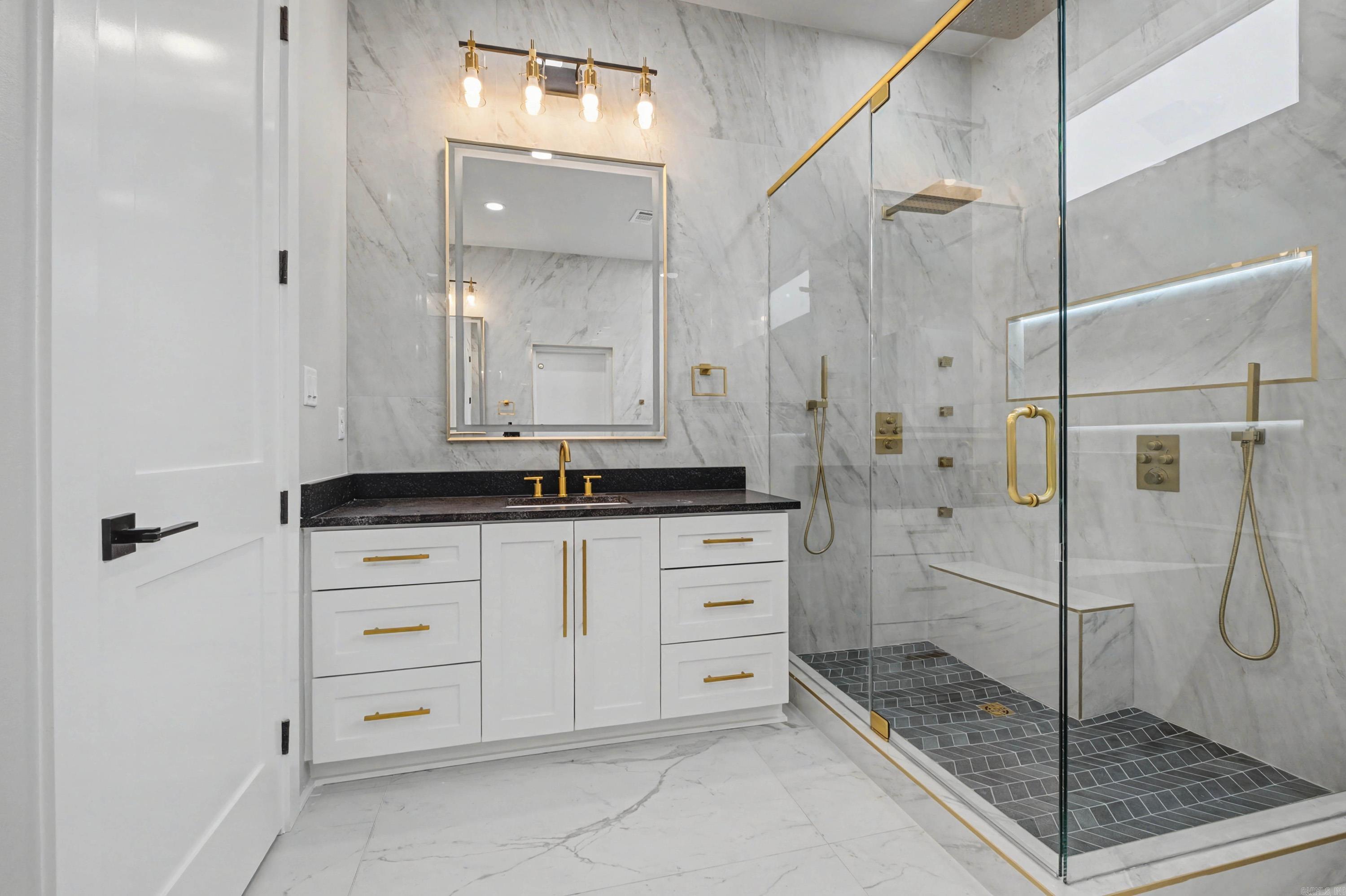 OAK GLEN SUB  - LITTLE ROCK - Residential Lease