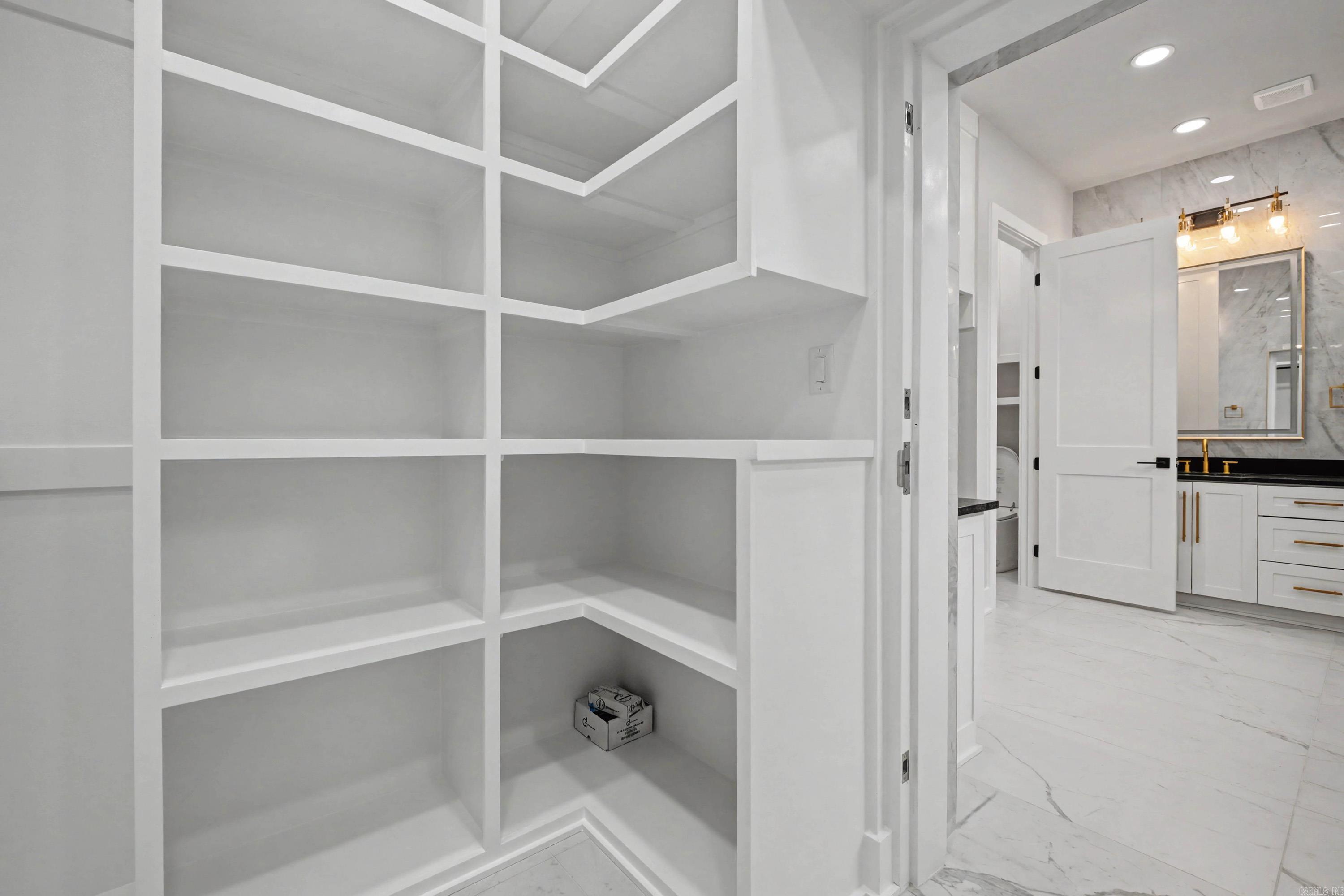 OAK GLEN SUB  - LITTLE ROCK - Residential Lease