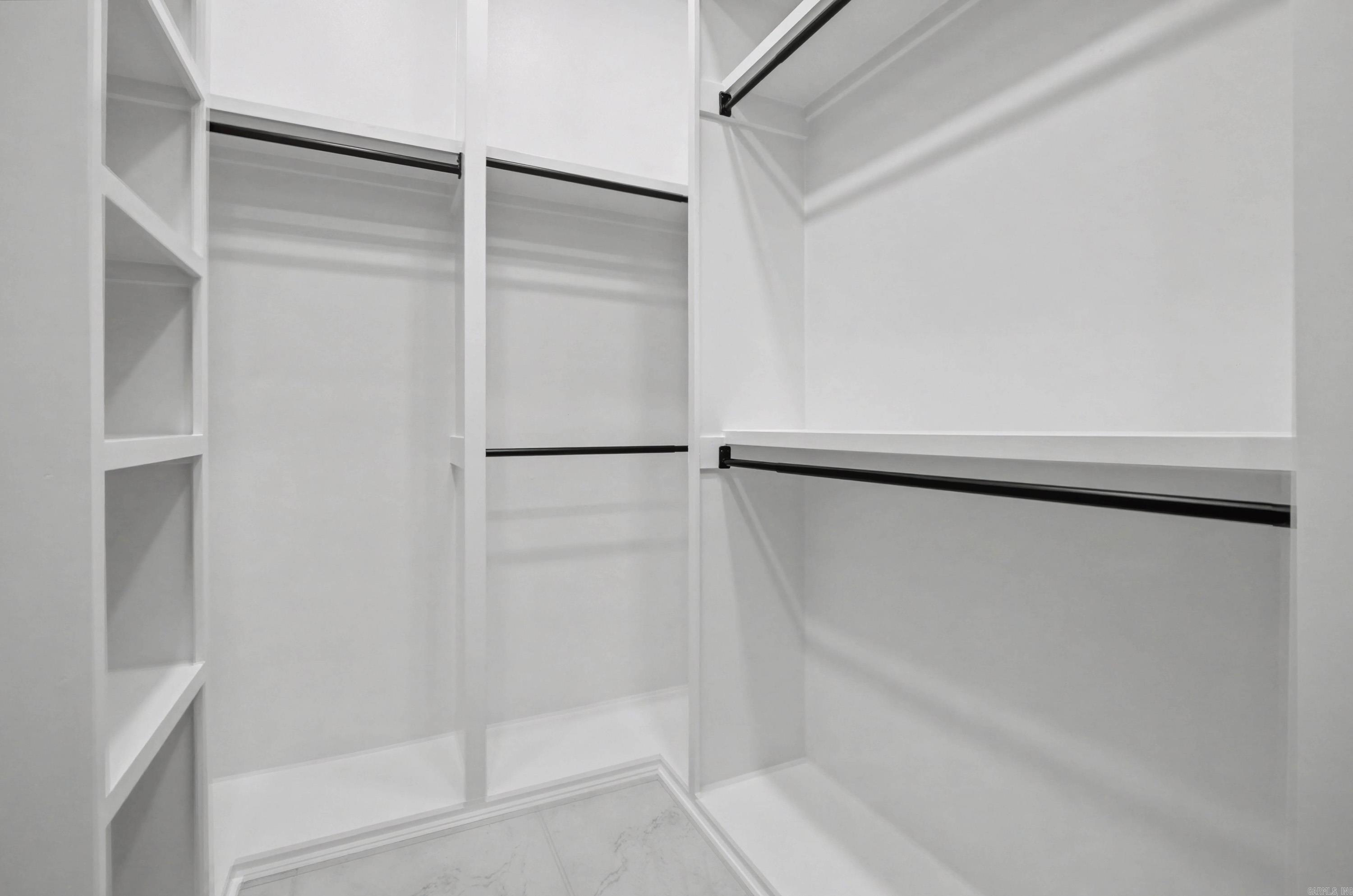 OAK GLEN SUB  - LITTLE ROCK - Residential Lease