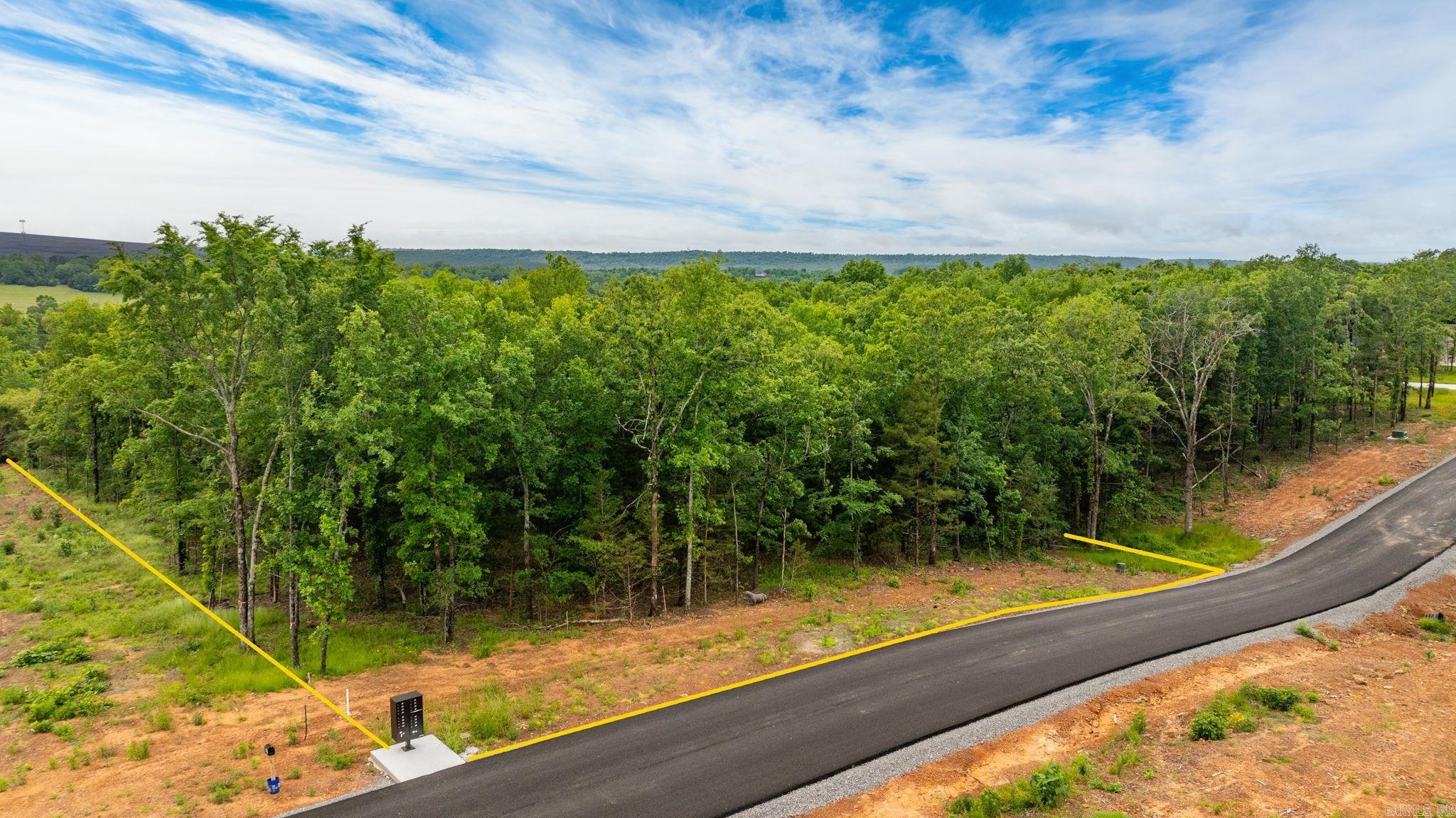 ULES WATSON PLACE - Commercial Sale