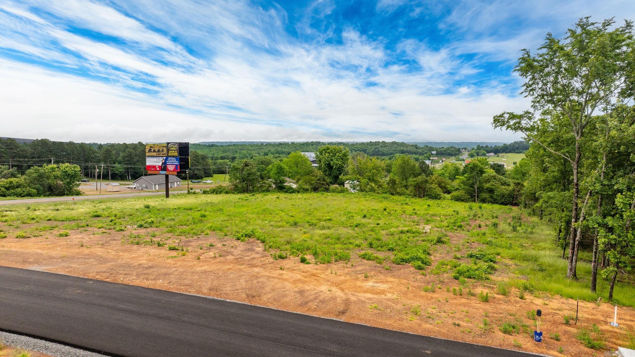 ULES WATSON PLACE - Commercial Sale