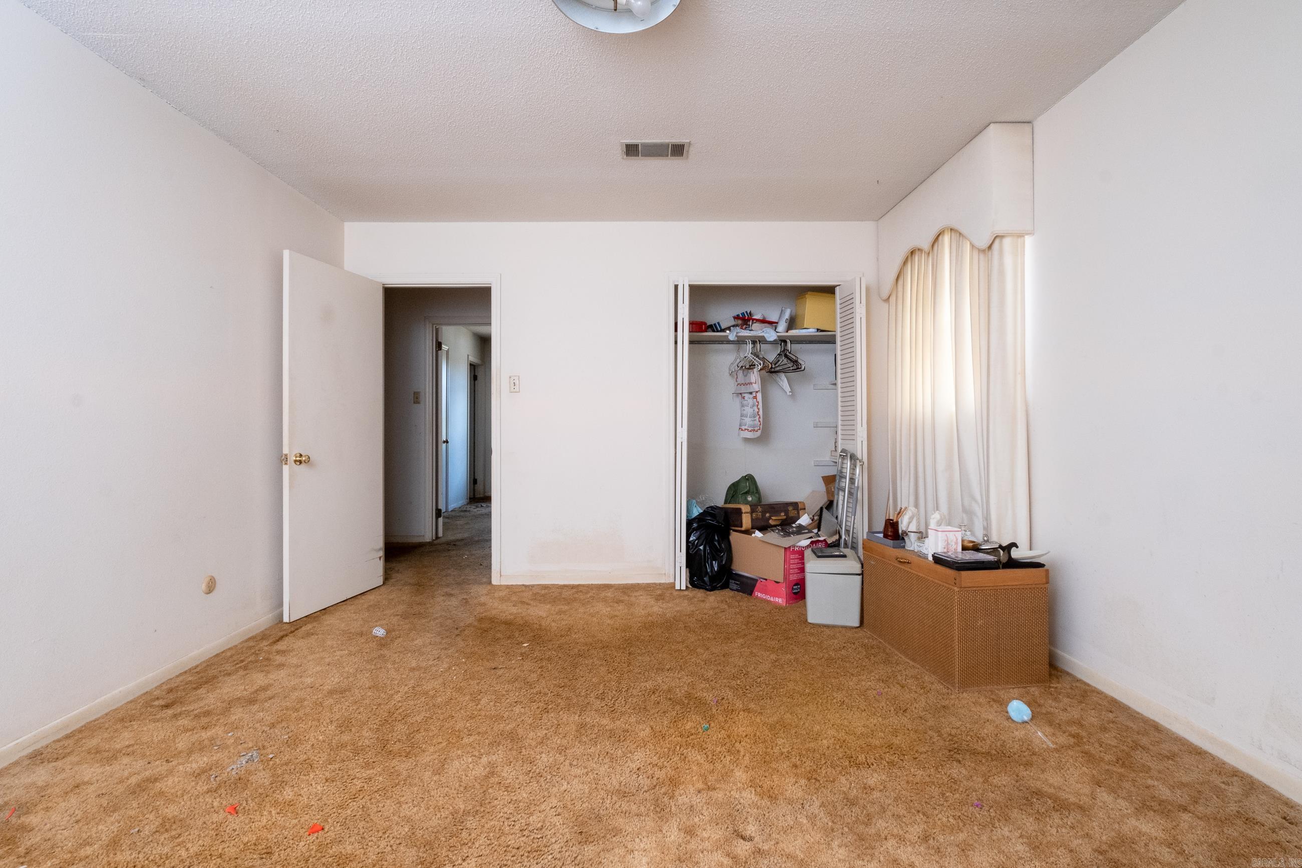 STURBRIDGE - Residential