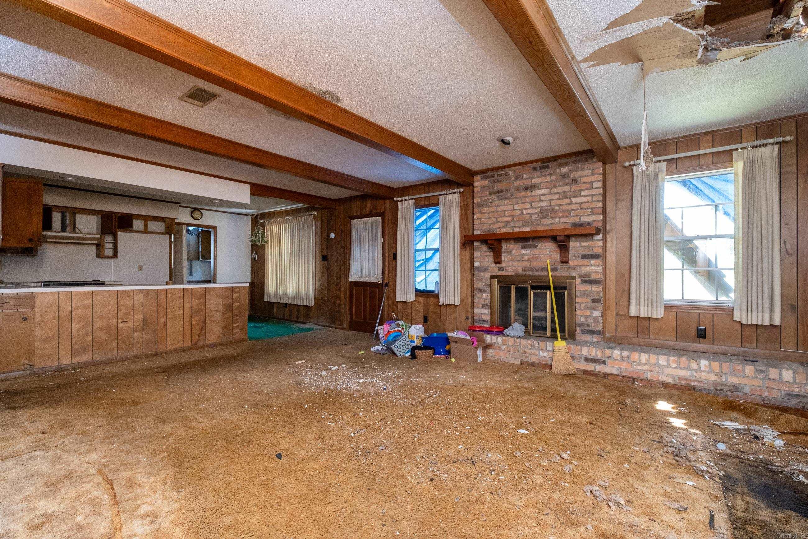 STURBRIDGE - Residential