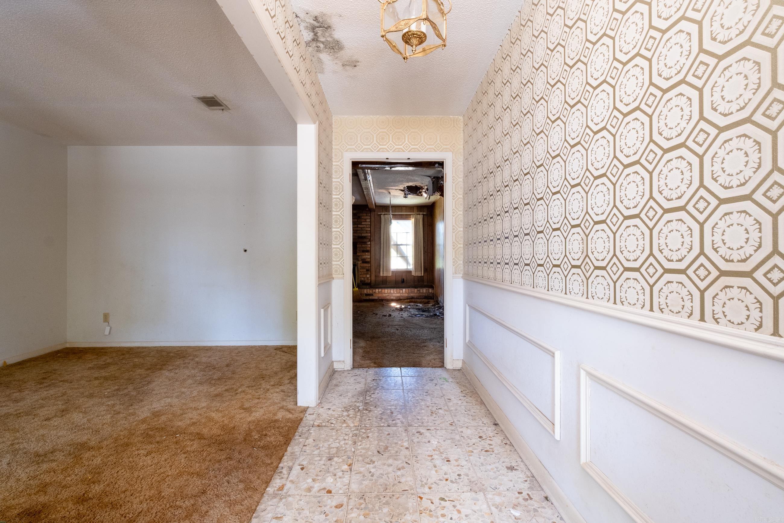 STURBRIDGE - Residential