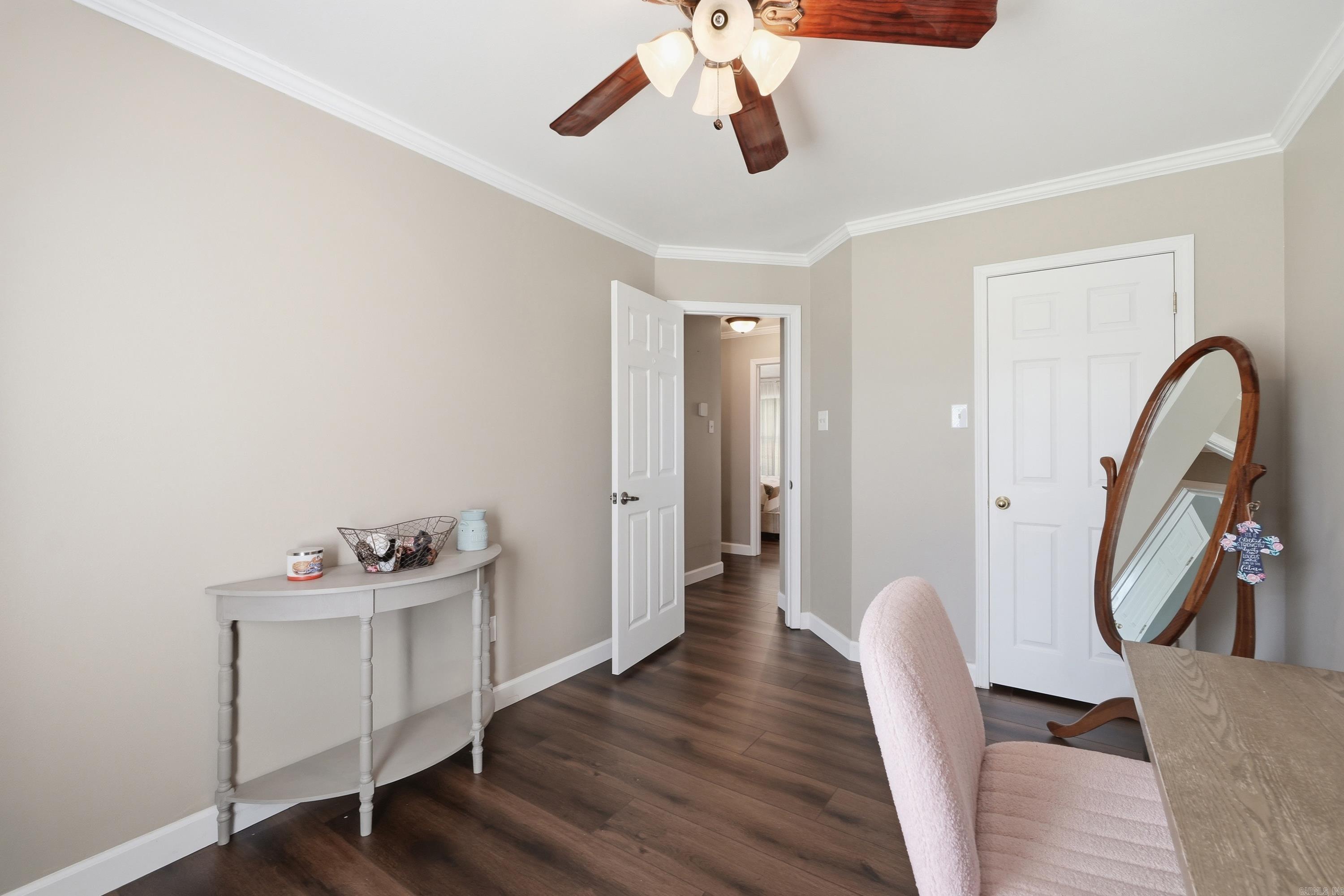 TOWERING OAKS - Residential