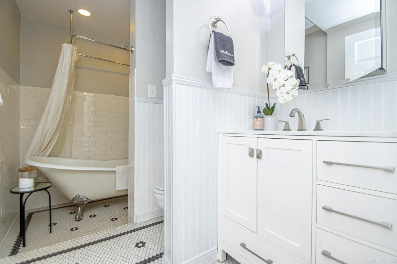 Hill Crest - Residential Lease