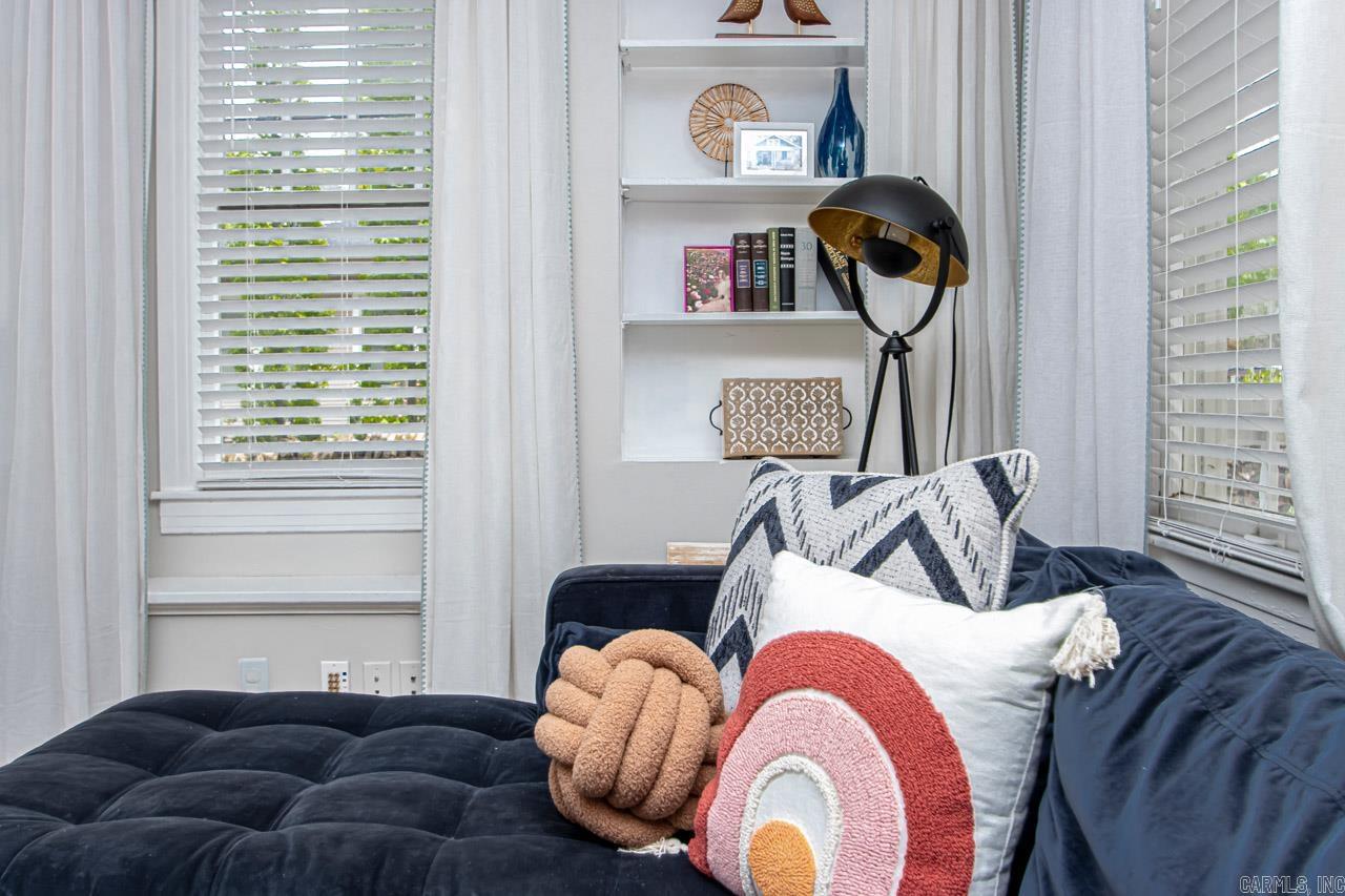 Hill Crest - Residential Lease