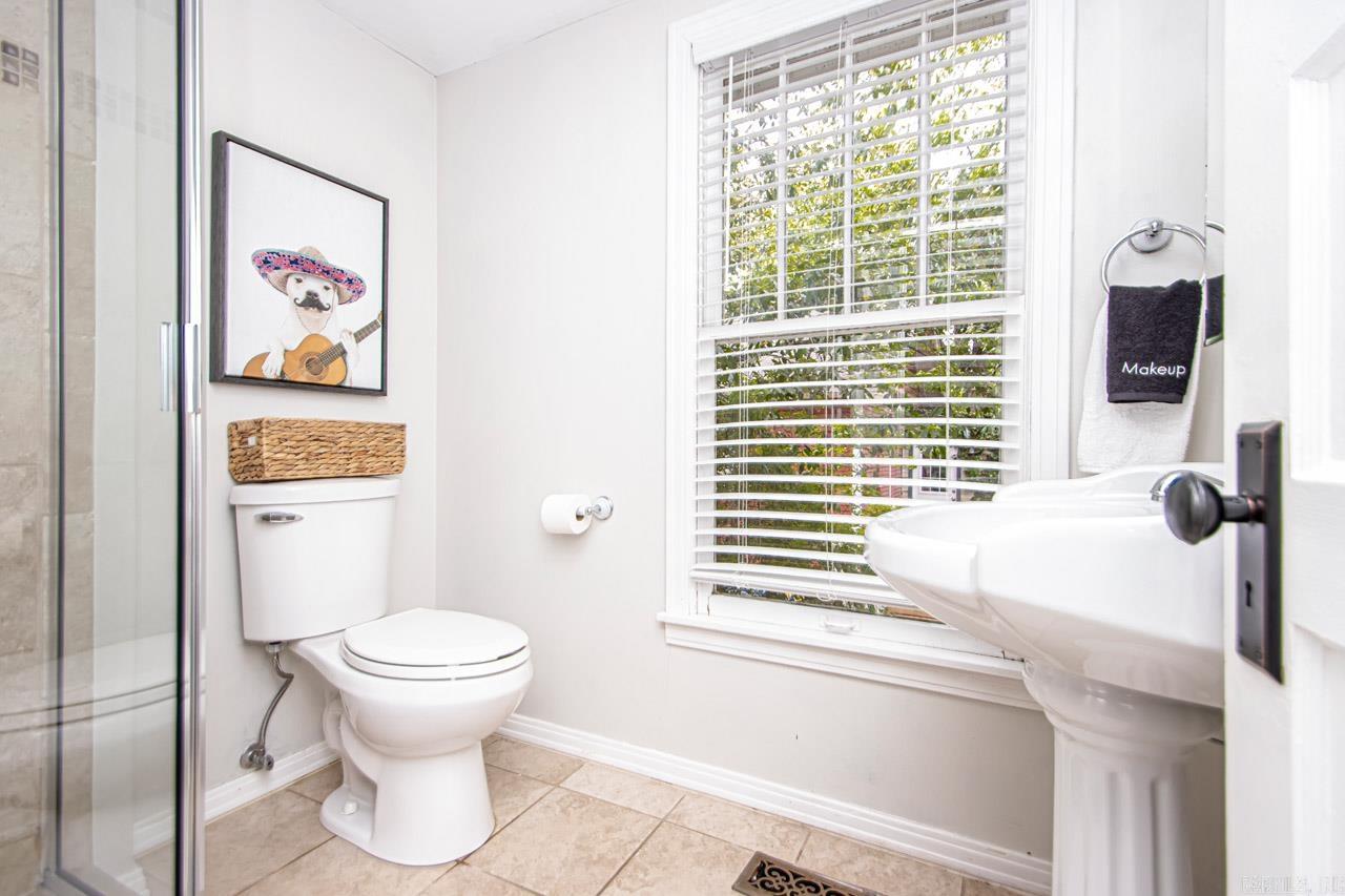 Hill Crest - Residential Lease