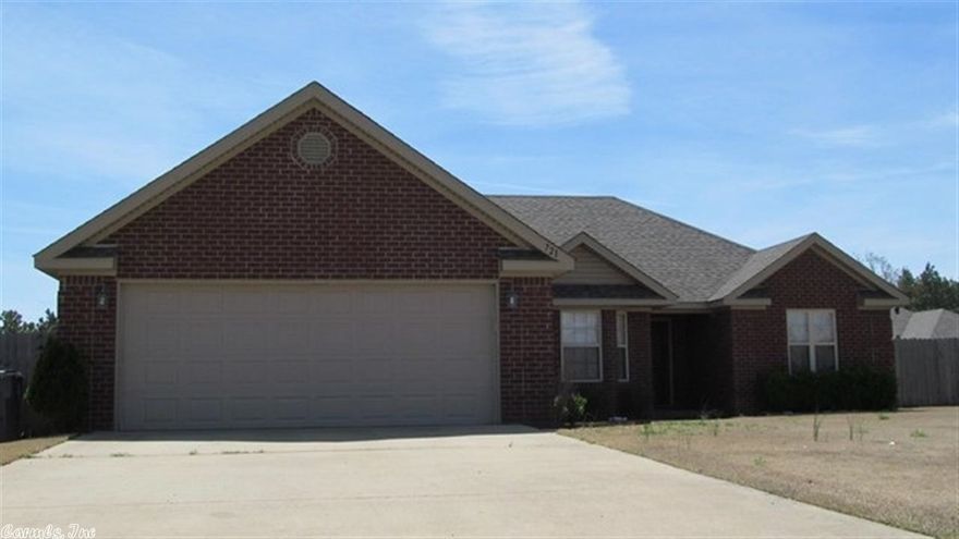 Immaculate and beautiful! Come see this wonderful 3 bedroom, 2 bath home with a split floor plan. The master features a tray ceiling, gracious master bath with nice fixtures, jet tub, separate shower and water closet, dual vanity, and walk in closet. The living area also has a tray ceiling and access to the patio in the privacy fenced back yard. The kitchen has lots of beautiful cabinetry and a breakfast area with a bay window. There is a separate dining room with a tray ceiling and a second bay window.