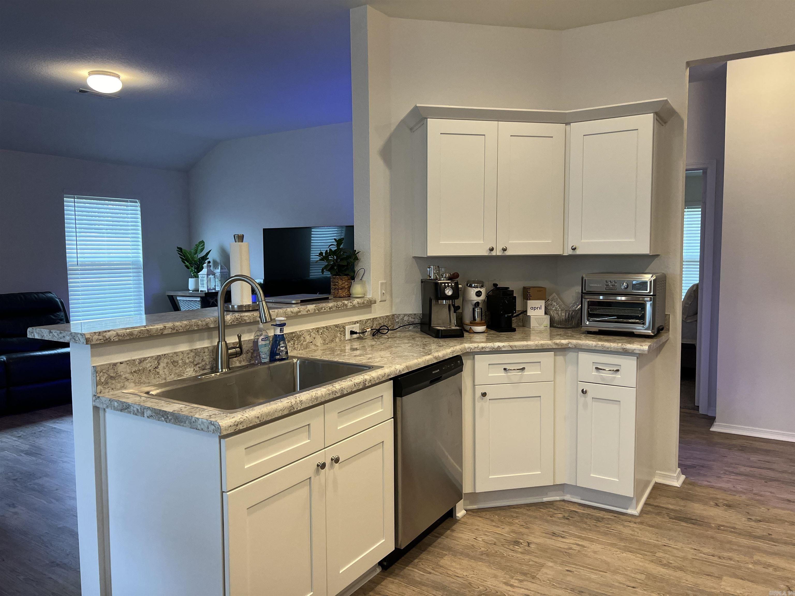 HILLDALE CROSSING - Residential