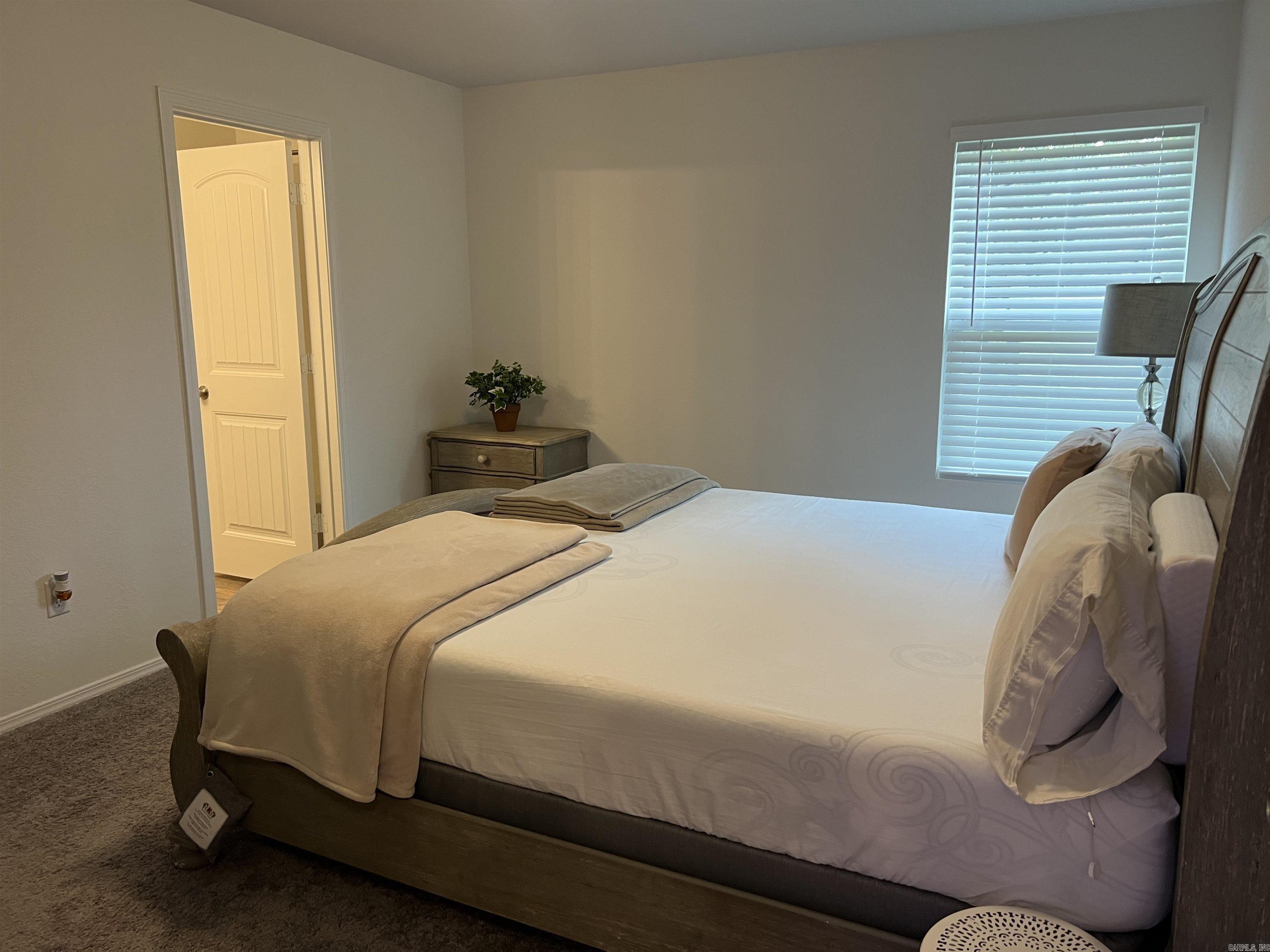 HILLDALE CROSSING - Residential