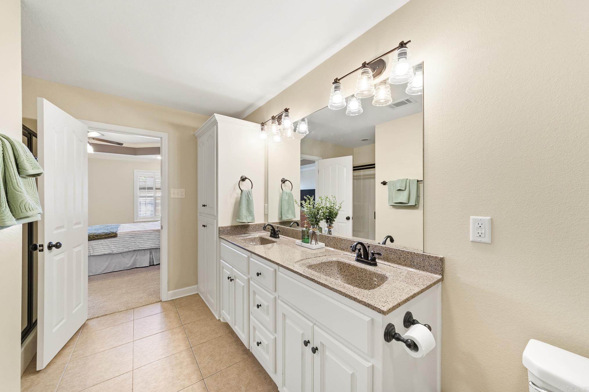 JAXON TERRACE - Residential