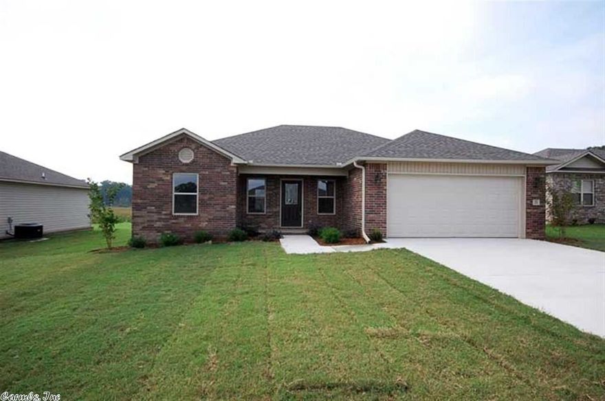 New, Mill Creek Acres, over a 1/4 of an acre,(0.28) custom features throughout,crown molding,tumbled stone back splash,kitchen pantry,under cabinet task lighting, ceramic floors in all wet areas,GE appliances throughout,kitchen offers an island W/plenty of storage.Master has luxurious bathroom,double cultured marble vanity,large walk in closet W/ built in shelving.Exterior will be sodded & landscaped, home includes ceiling fans in all rooms,deceorative ceiling fan medallions, 1year builder warranty