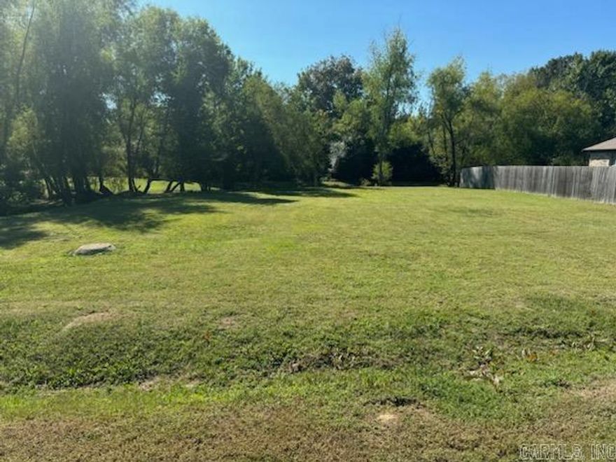 Wonderful lot to build your next home! Located between Conway and Vilonia, this is one of the last lots in Eaglebrook Estates. Enjoy the convenience of access to major HWYs and the comfort of being out of a larger city. City water, electric, and community sewer is in place within the subdivision.