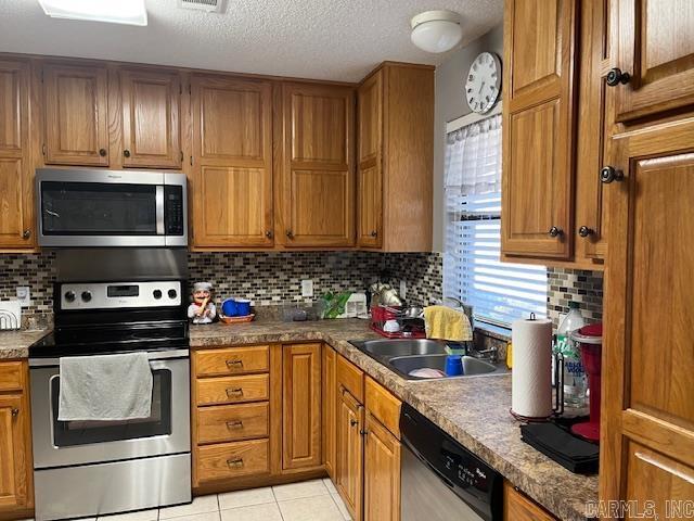 OAKS, THE - Residential