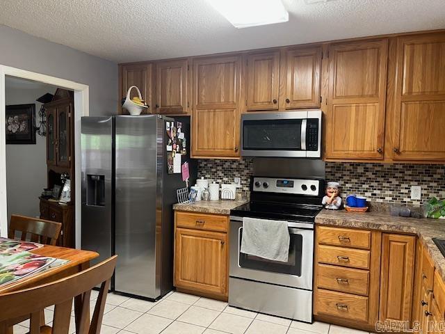 OAKS, THE - Residential