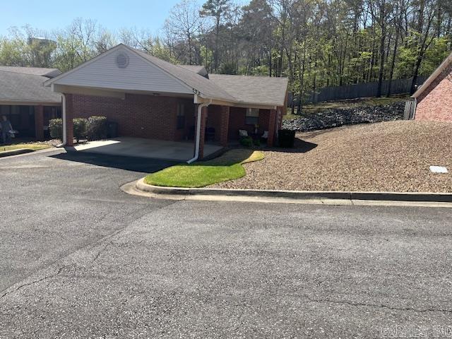 OAKS, THE - Residential
