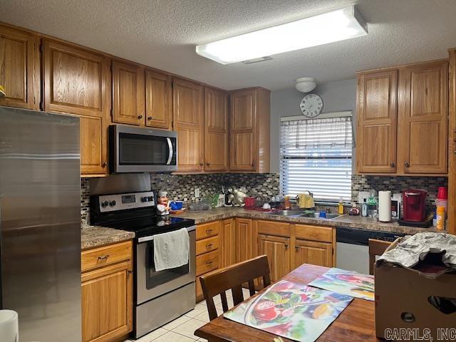 OAKS, THE - Residential