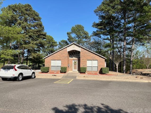 OAKS, THE - Residential