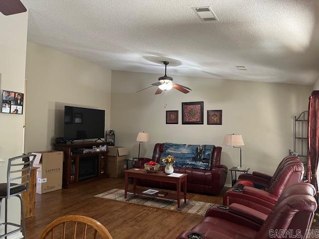 OAKS, THE - Residential