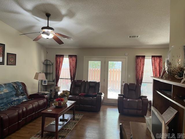 OAKS, THE - Residential