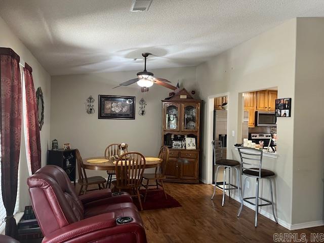 OAKS, THE - Residential