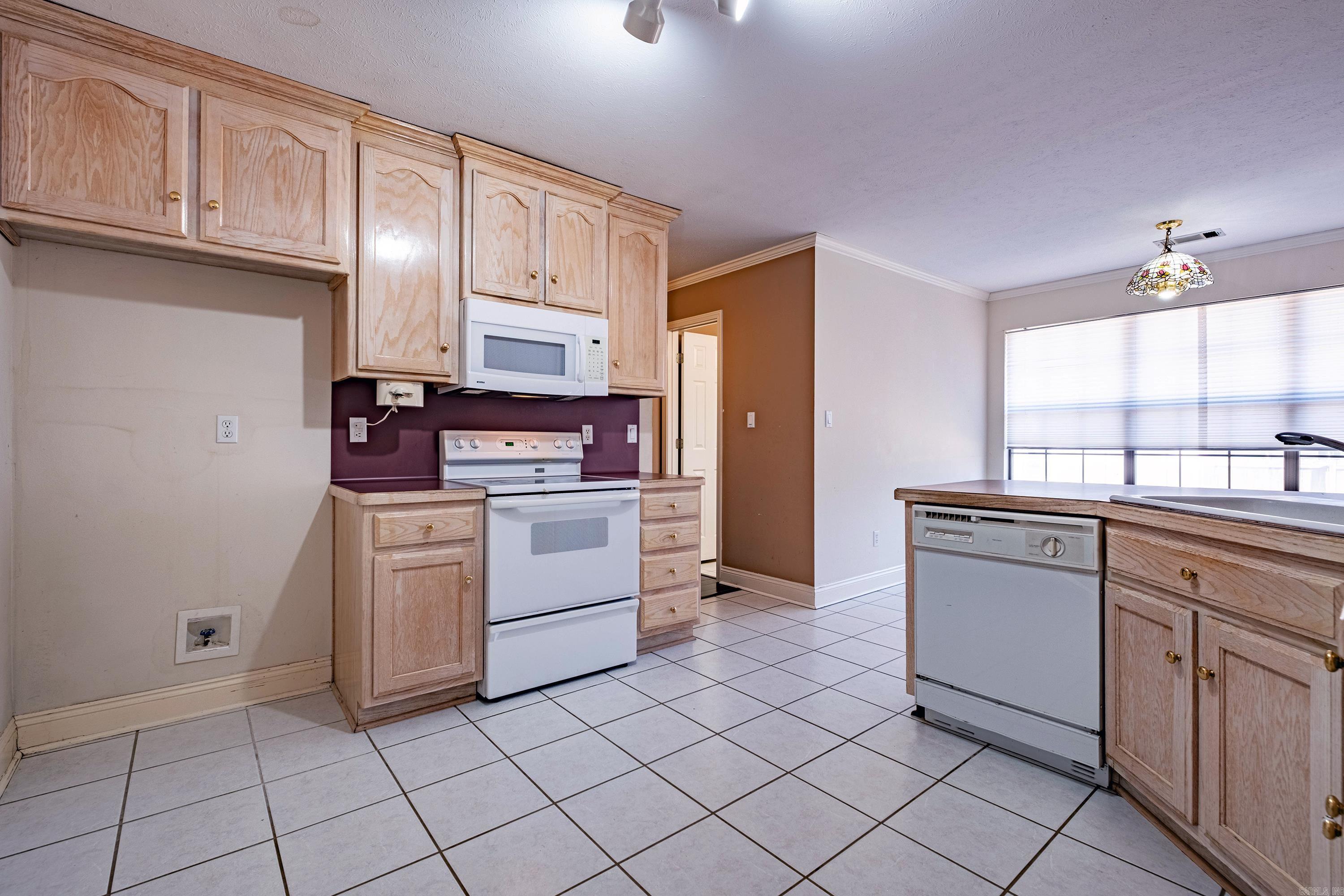 AUTUMN WOOD ESTATES - Residential