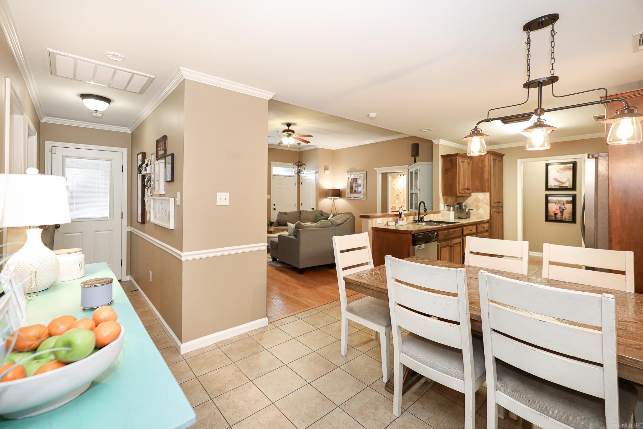 KINGS CROSSING - Residential