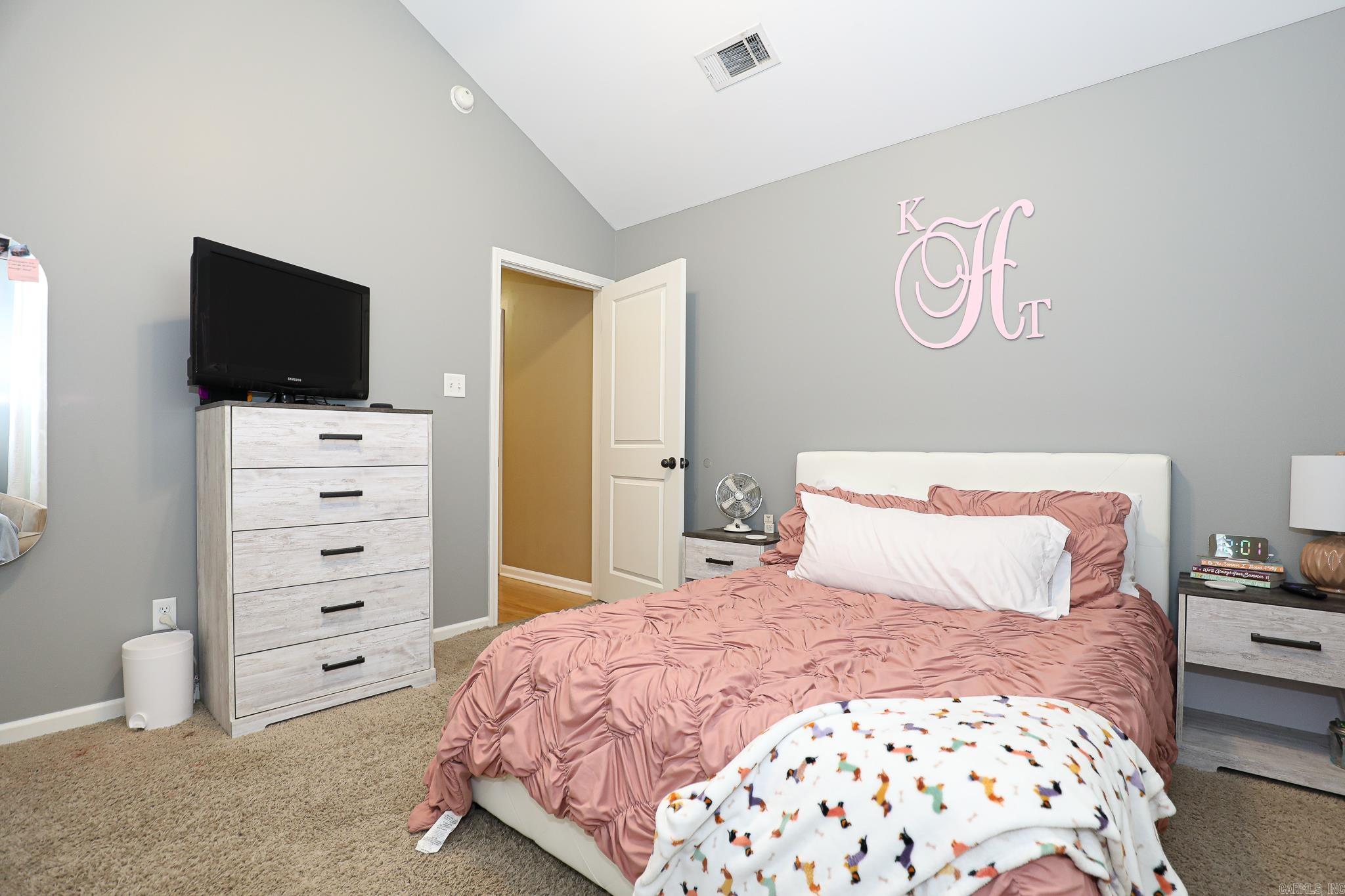 KINGS CROSSING - Residential